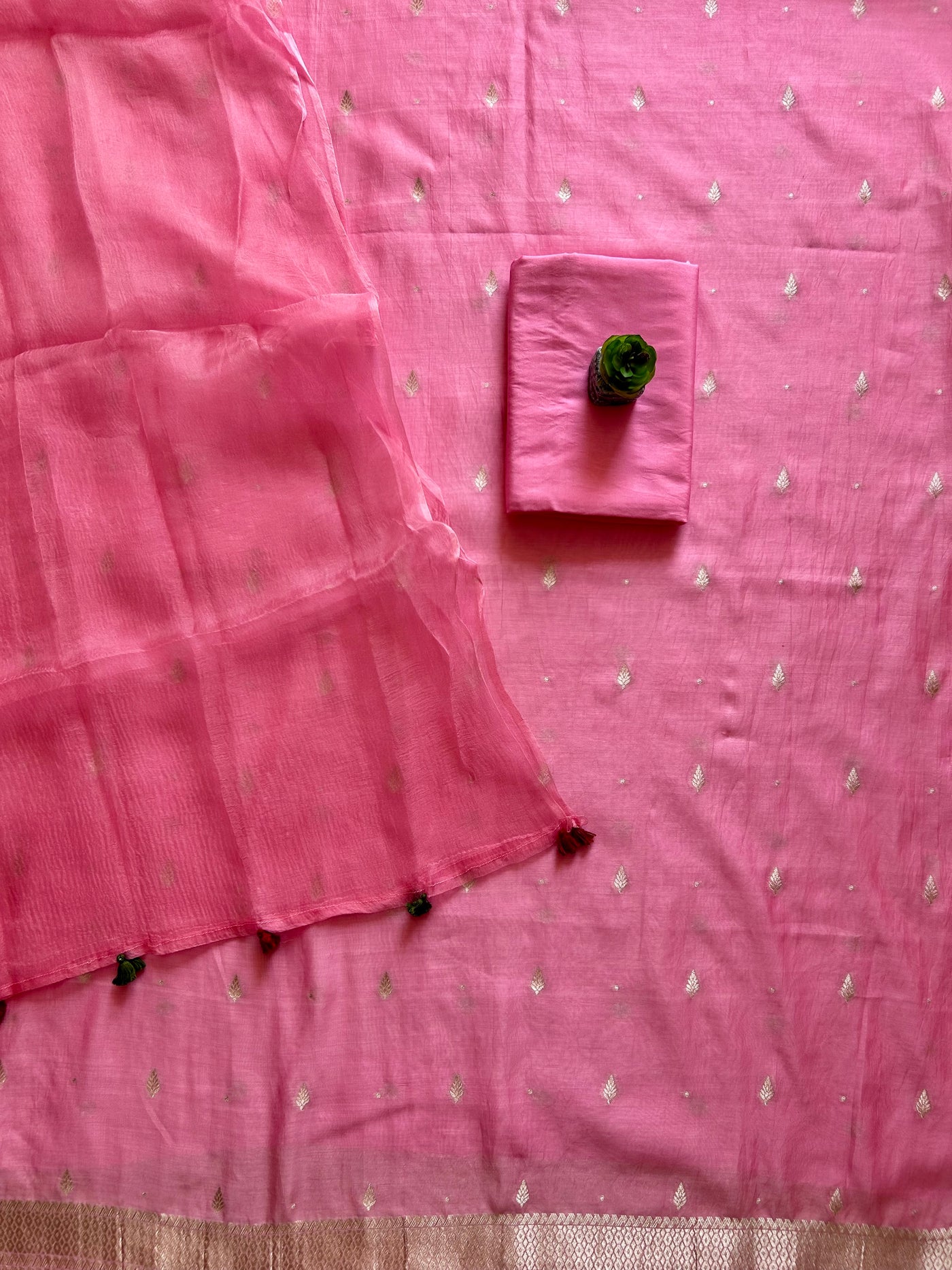 KRITI: PARTYWEAR PURE SILK- LIVA EXCEL BANARASI 3 PIECE SUIT SET WITH SILK ORGANZA DUPATTA.