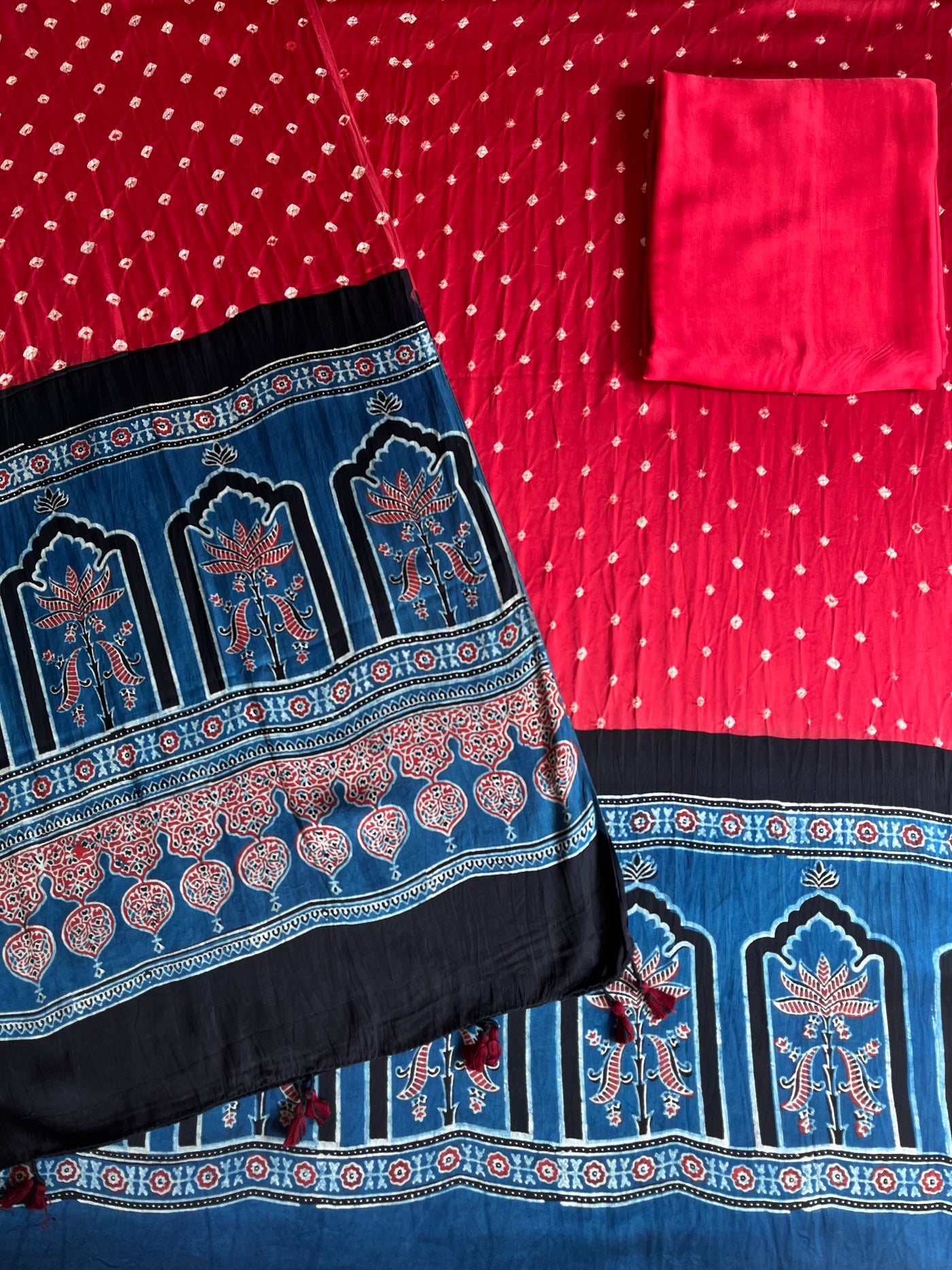 NAYANATARA : HANDMADE BANDHANI-AJRAKH MODAL SILK 3 PIECE SUIT SET