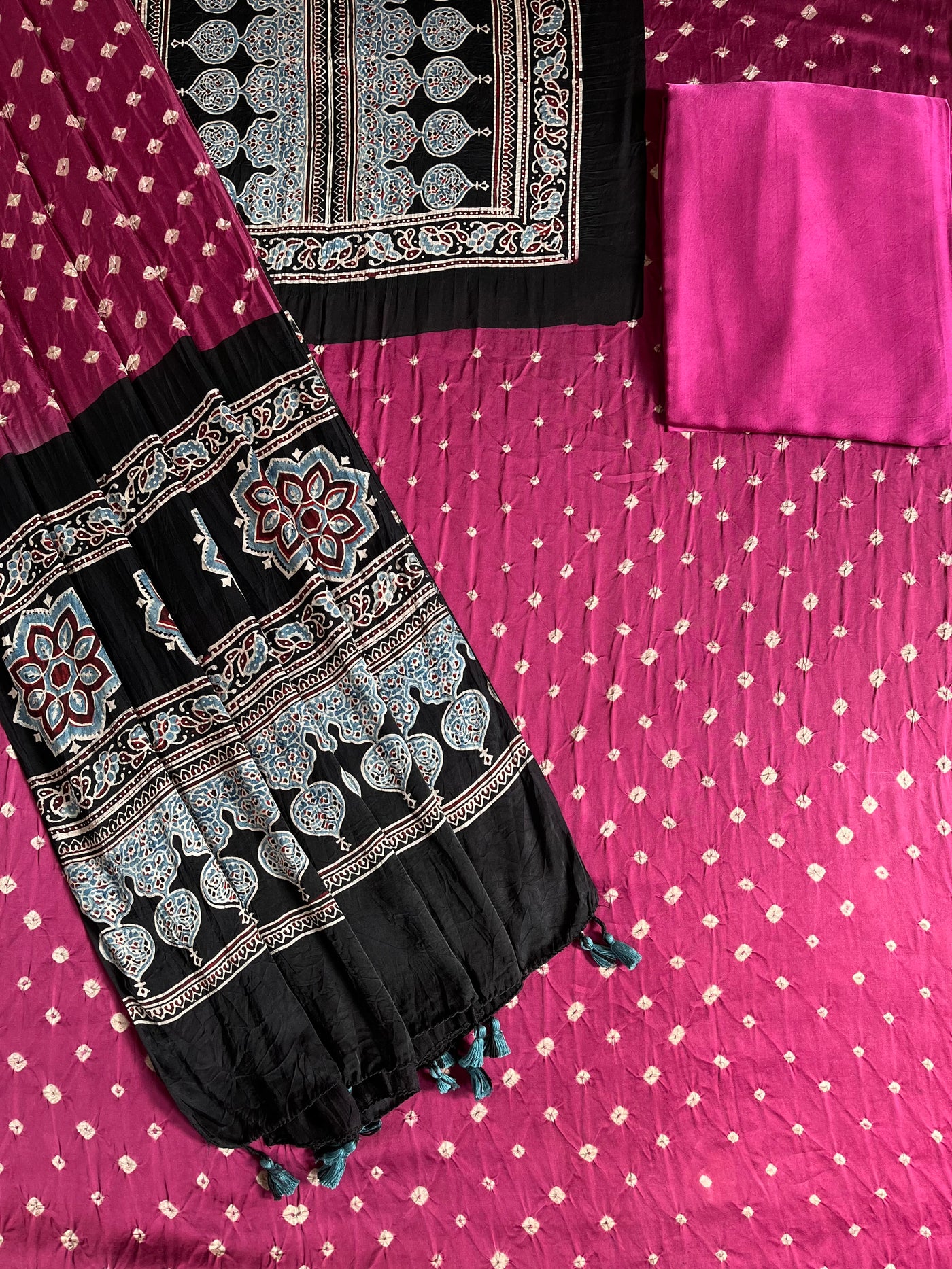 CHANDNI : HANDMADE BANDHANI-AJRAKH MODAL SILK 3 PIECE SUIT SET