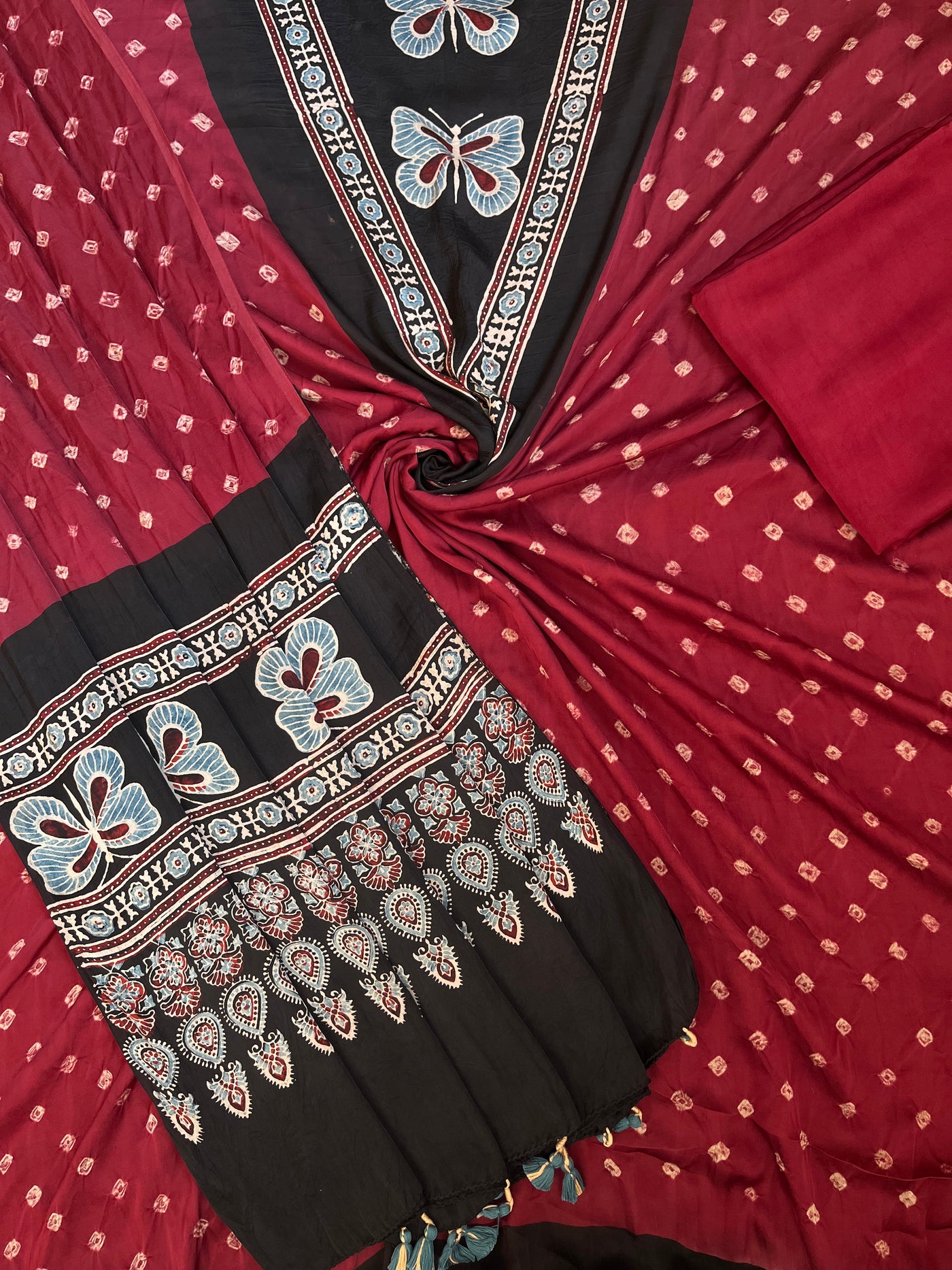 KAVERI : HANDMADE BANDHANI-AJRAKH MODAL SILK 3 PIECE SUIT SET