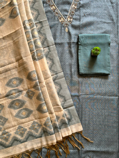 RAUNAK: PRINTED MUSLIN SILK 3 PIECE SUIT SET WITH NECK HANDWORK.
