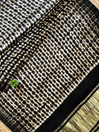 BLACK&WHITE:HANDMADE TIE&DYE MODAL SILK SAREE WITH TISSUE PALLU