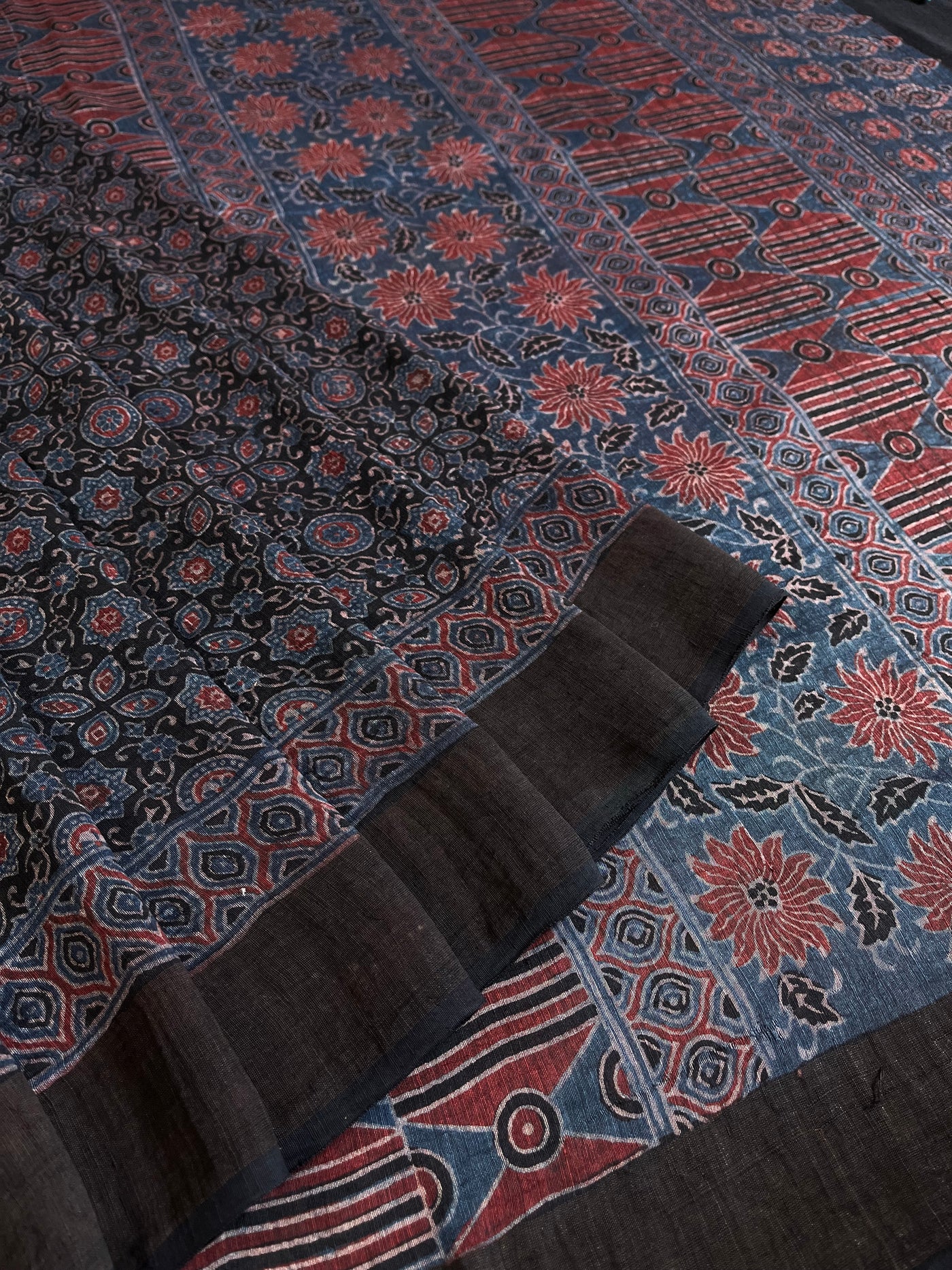 BHAIRAVI :HANDBLOCK AJRAKH PURE SILK-LINEN SAREE
