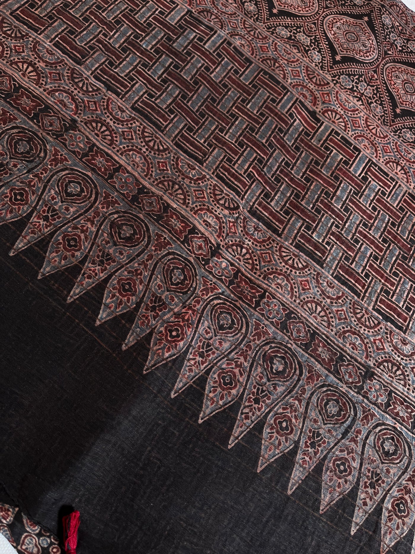 RAGINI :HANDBLOCK AJRAKH PURE SILK-LINEN SAREE