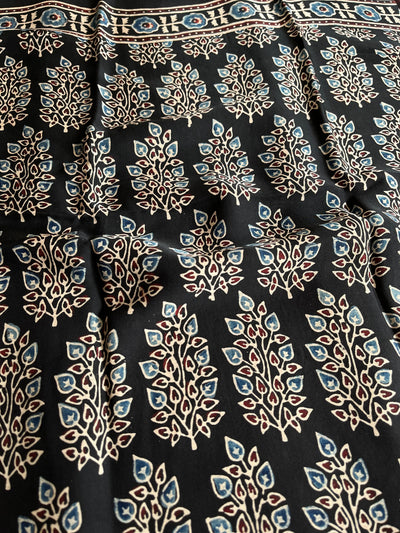 Nazrana: HANDMADE BANDHANI AJRAKH MODAL SILK SAREE