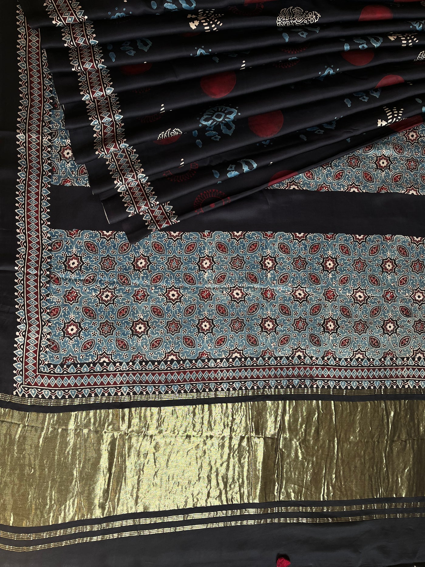 Sparkling stars: HANDBLOCK AJRAKH MODAL SILK SAREE WITH TISSUE PALLU