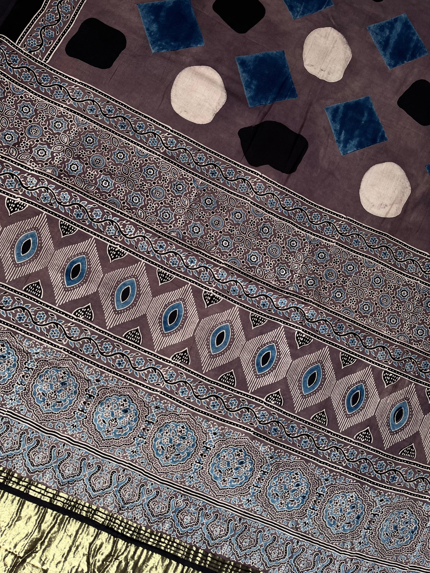 Sparkling light: HANDBLOCK AJRAKH MODAL SILK SAREE WITH TISSUE PALLU