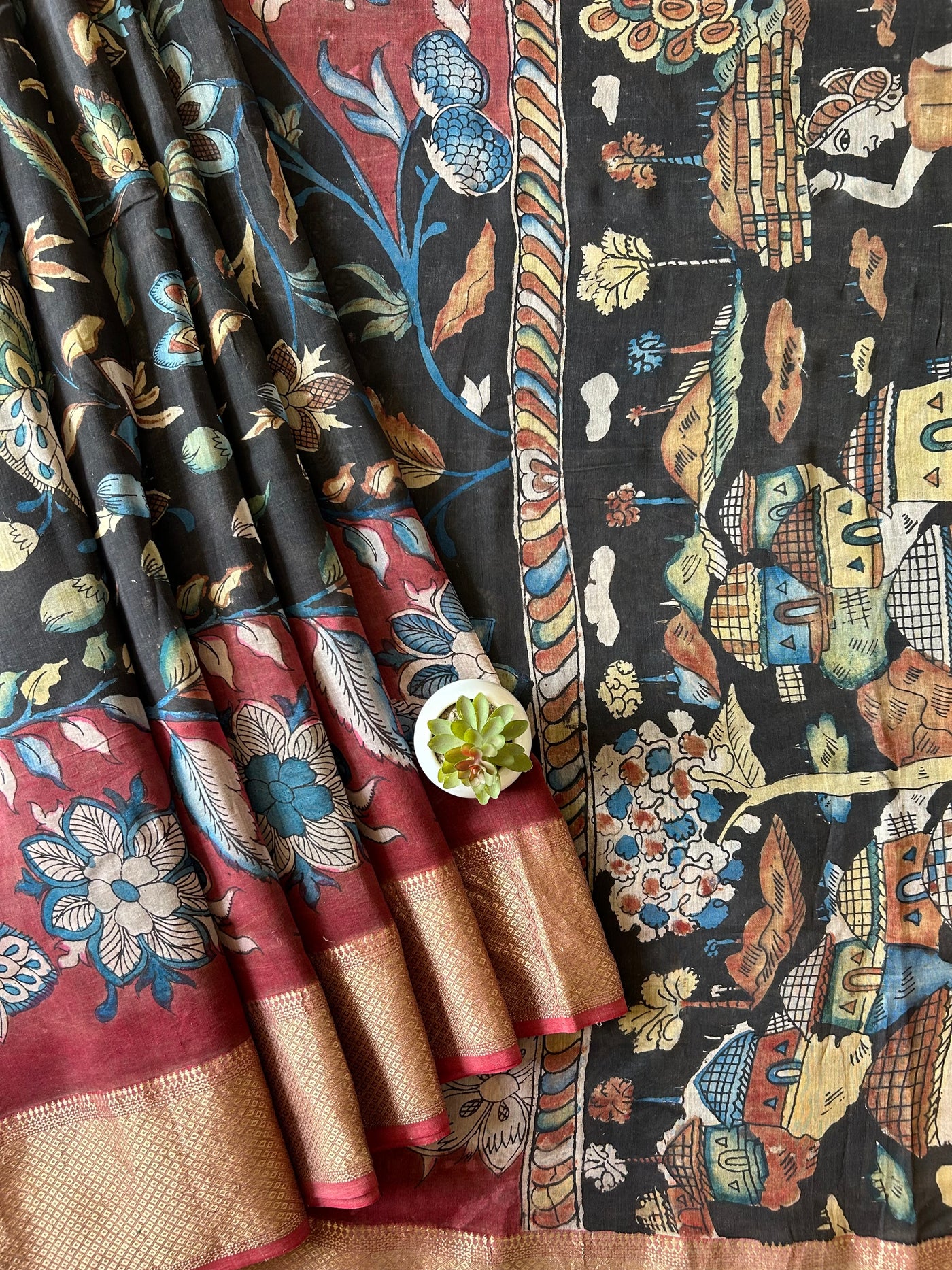 Sugandh : Handloom Maheshwari Pen Kalamkari Saree by