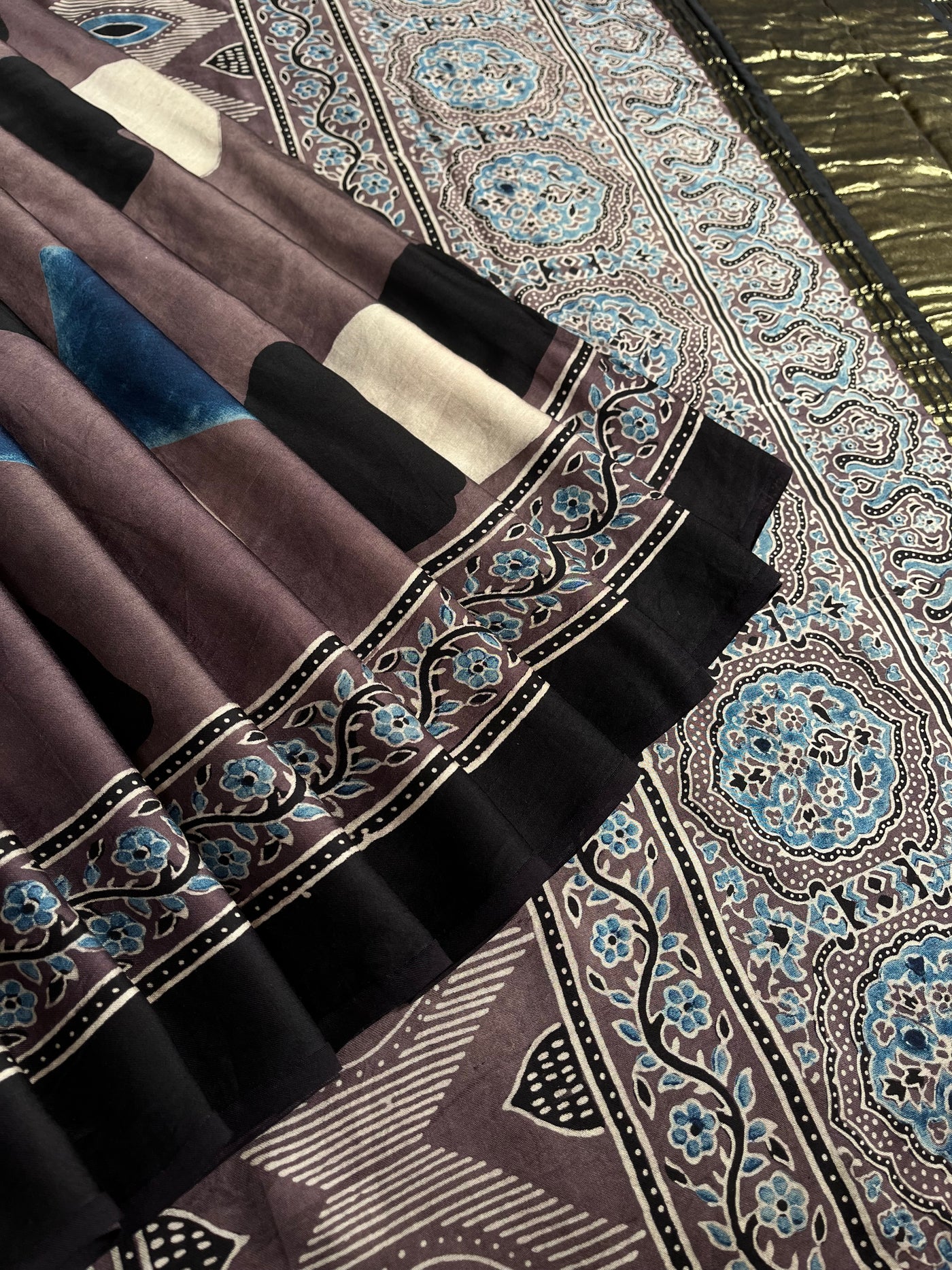 Sparkling light: HANDBLOCK AJRAKH MODAL SILK SAREE WITH TISSUE PALLU