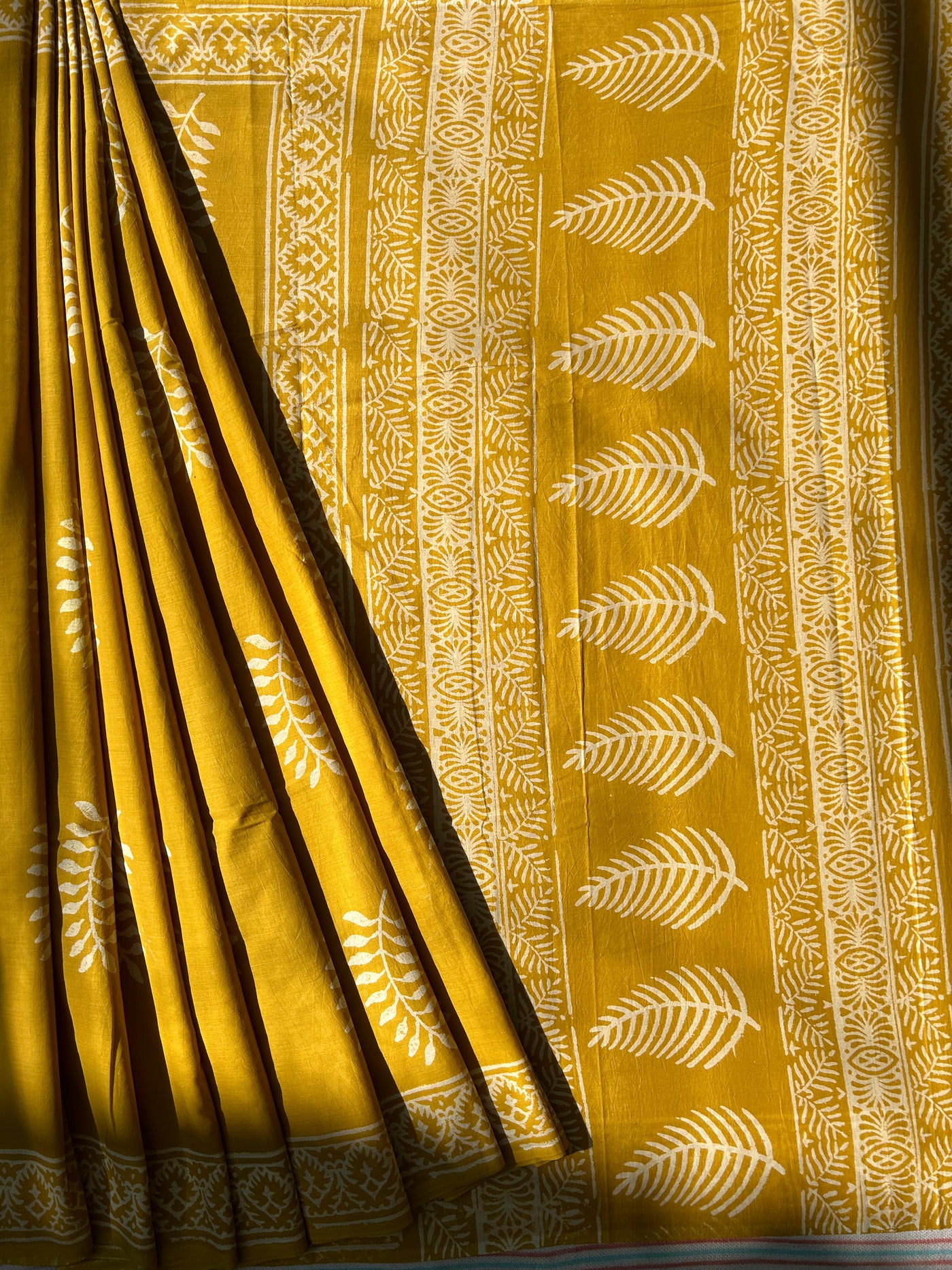 Aabha:Handmade Mul Cotton Saree