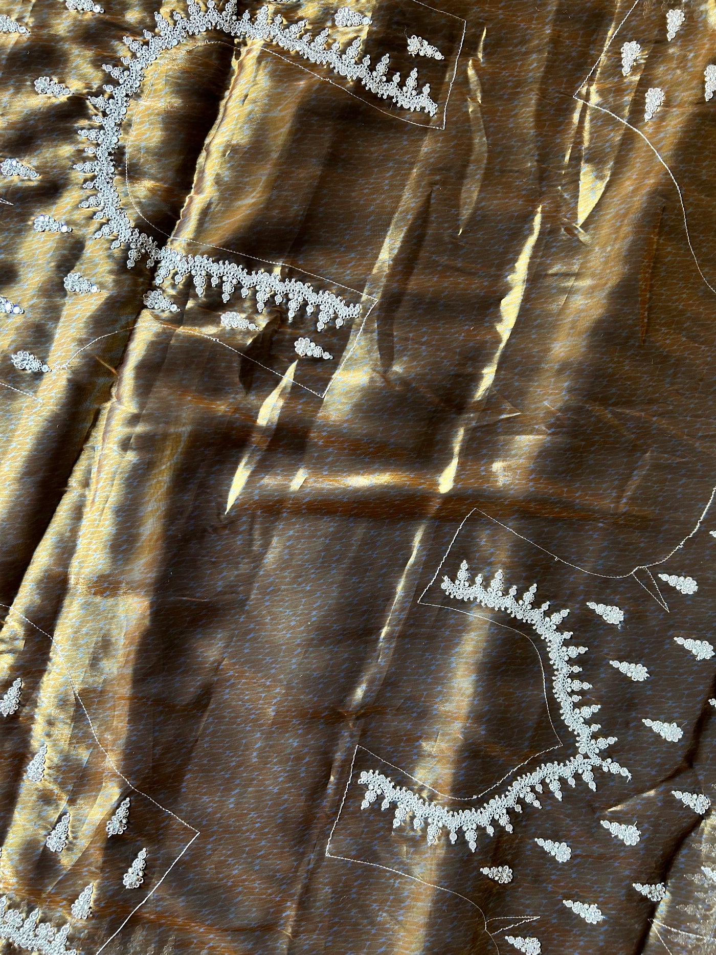 NAYAN: PARTYWEAR DIGITAL PRINTED TISSUE ORGANZA SAREE WITH EMBROIDERY.