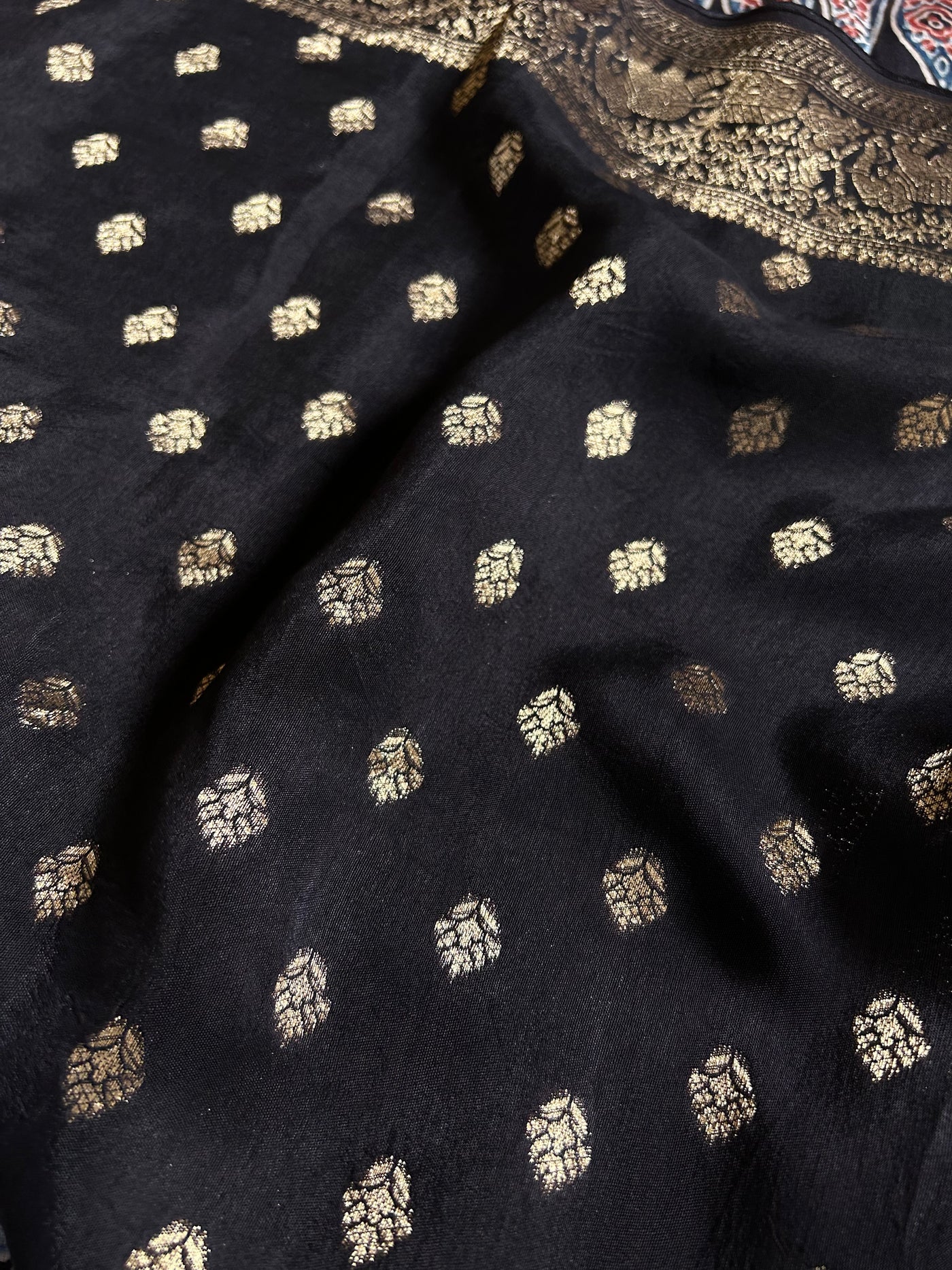 ARUNA:HANDBLOCK AJRAKH DOLA SILK SAREE WITH MEENAKARI PALLU