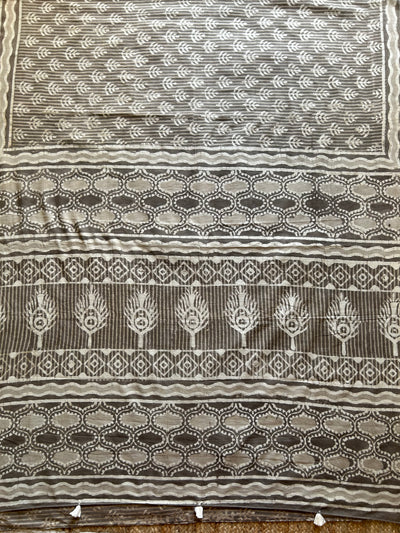 Ridhima:Handmade Mul Cotton Saree