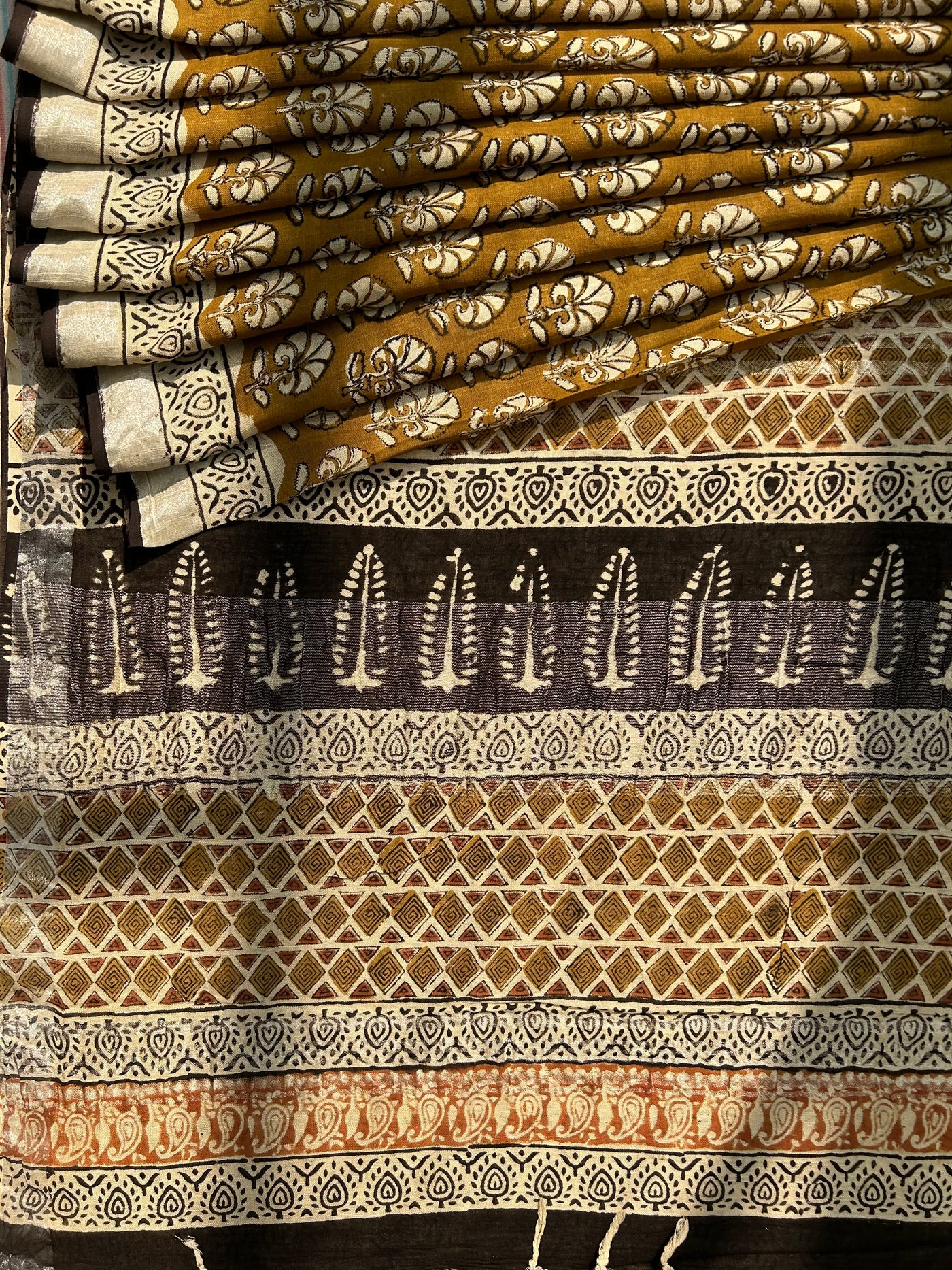 SEHNAI : Handmade linen-cott saree