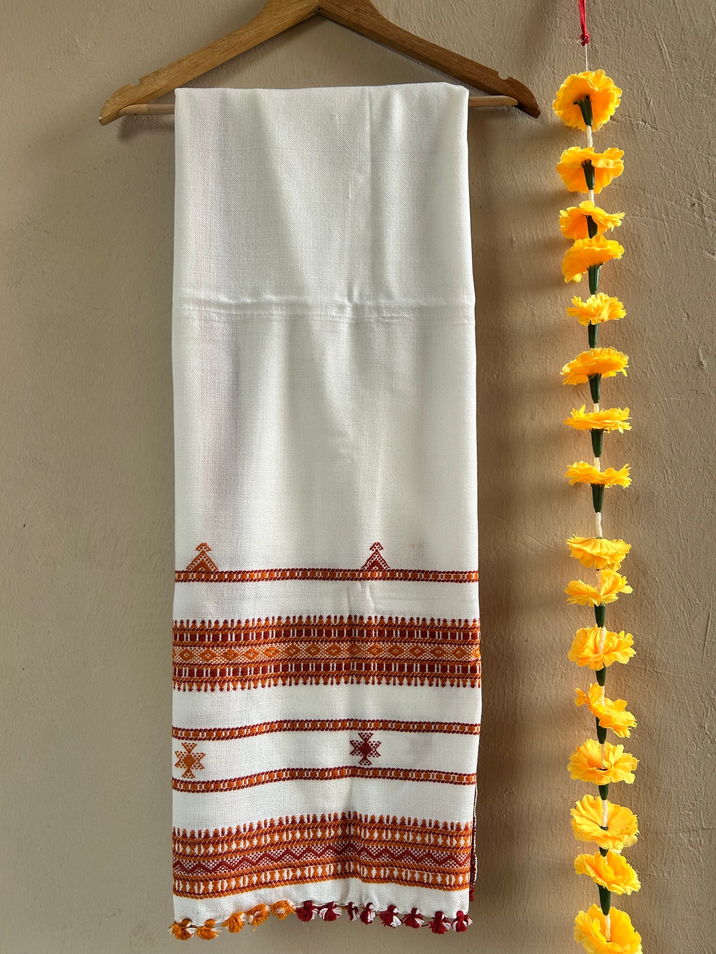 WHITE CLOUD:HANDLOOM BHUJODI SHAWL WITH KUTCHI MIRROR WORK