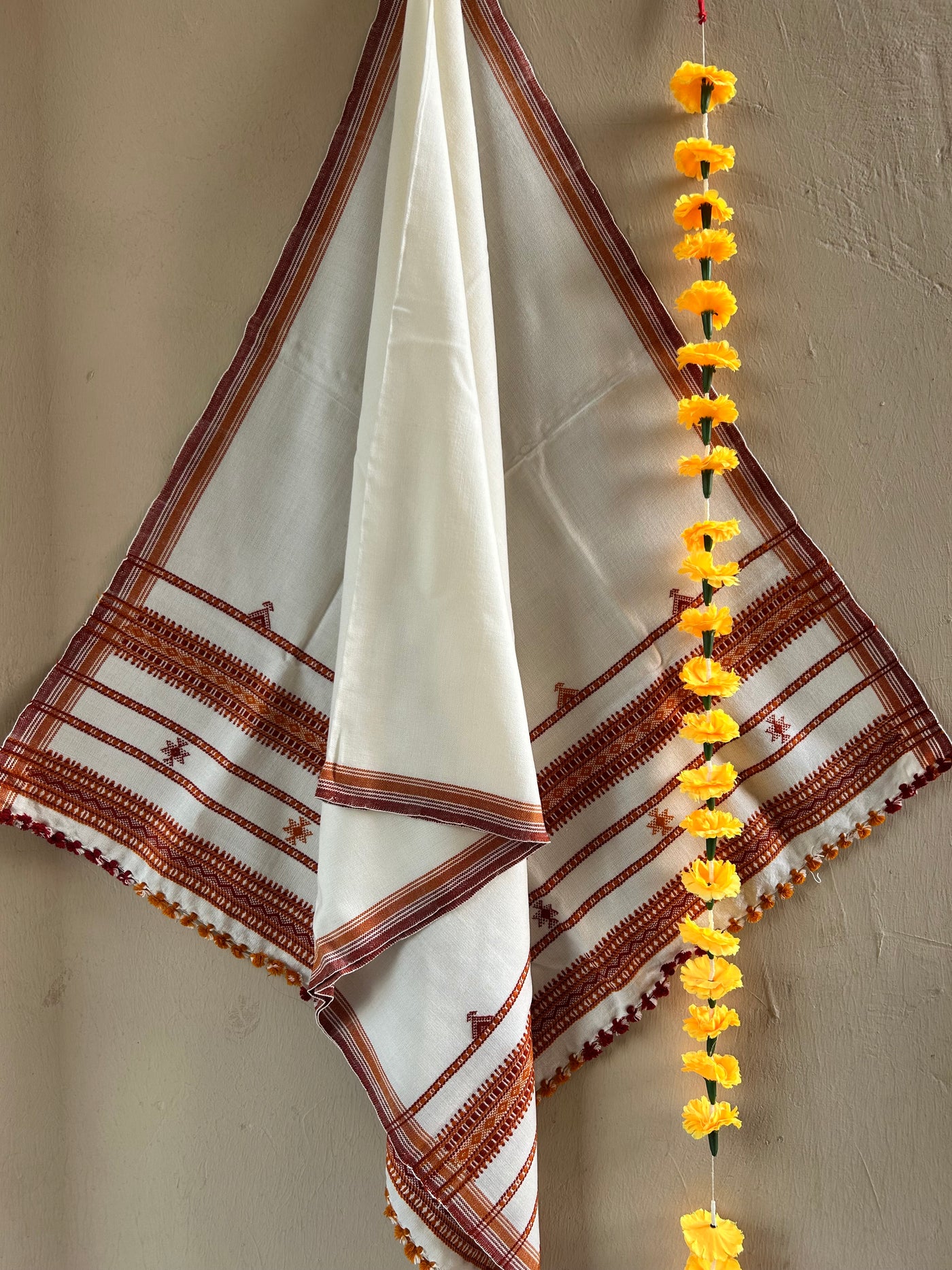 WHITE CLOUD:HANDLOOM BHUJODI SHAWL WITH KUTCHI MIRROR WORK