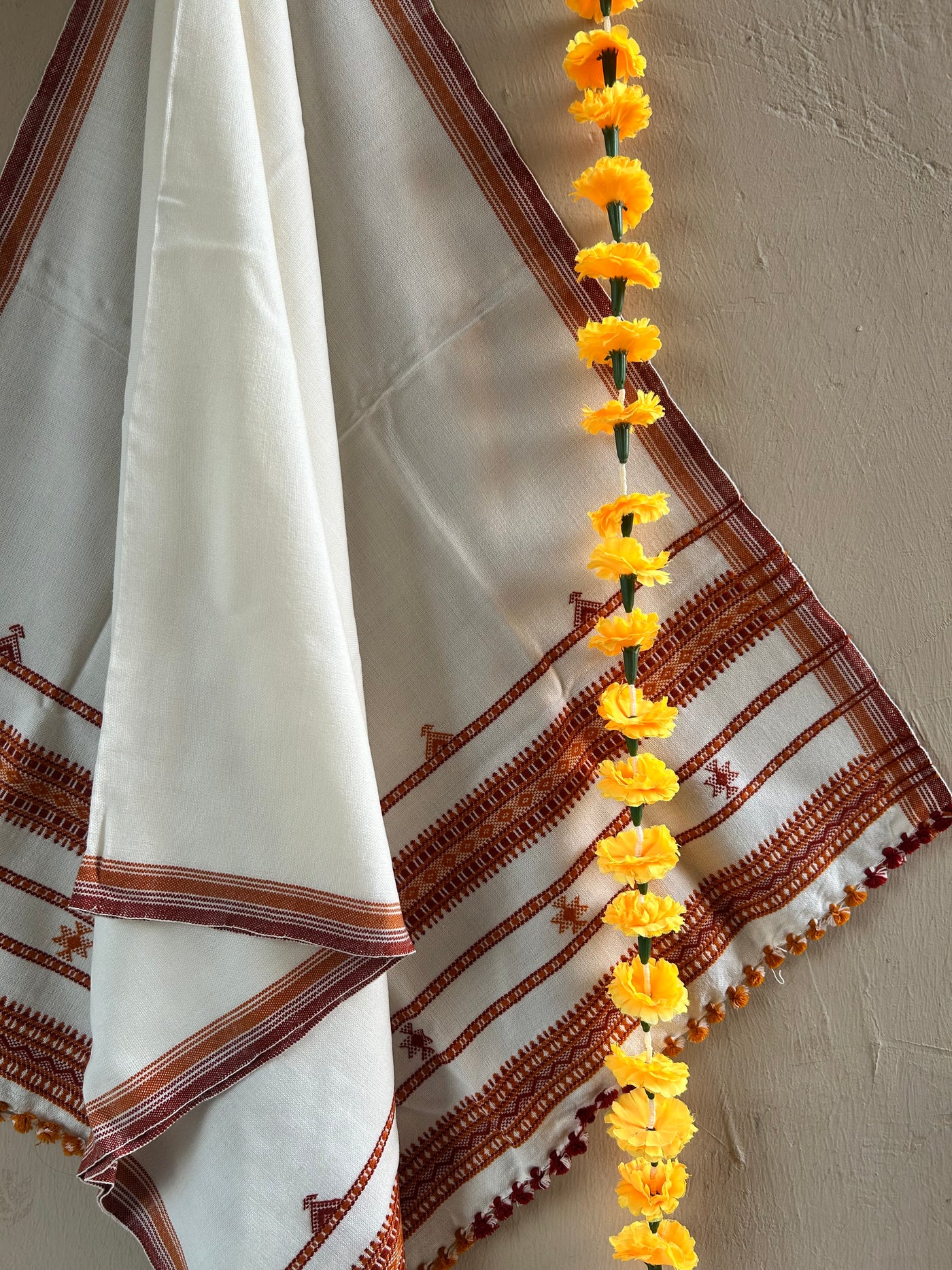 WHITE CLOUD:HANDLOOM BHUJODI SHAWL WITH KUTCHI MIRROR WORK