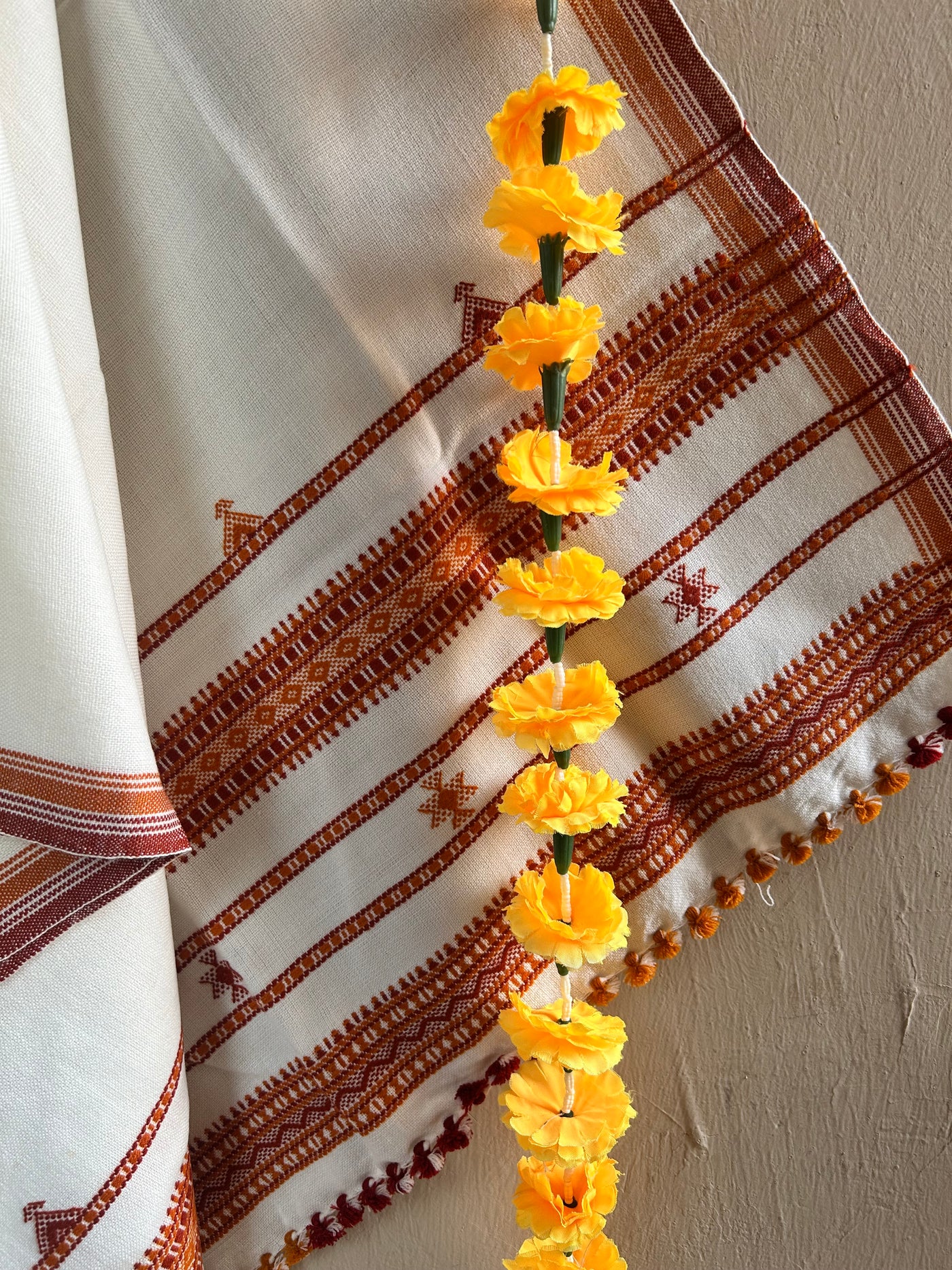WHITE CLOUD:HANDLOOM BHUJODI SHAWL WITH KUTCHI MIRROR WORK