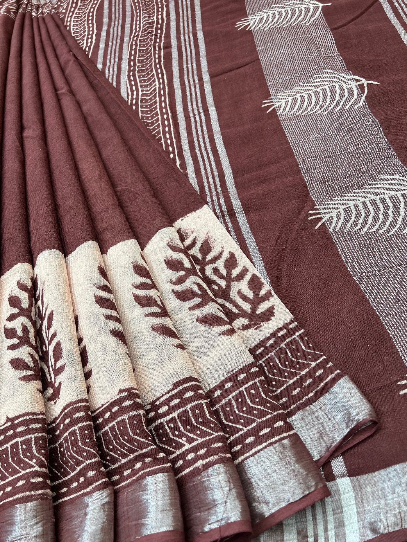 SUNAINA : Handmade linen-cott saree