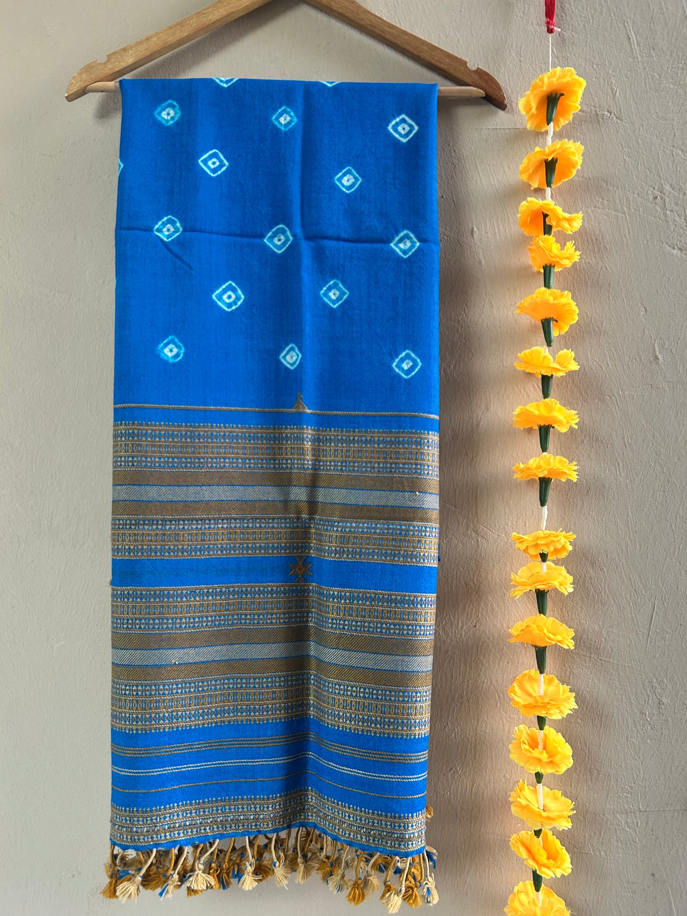 FIROZI:HANDLOOM PURE MARINO WOOL TIE&DYE BHUJODI SHAWL