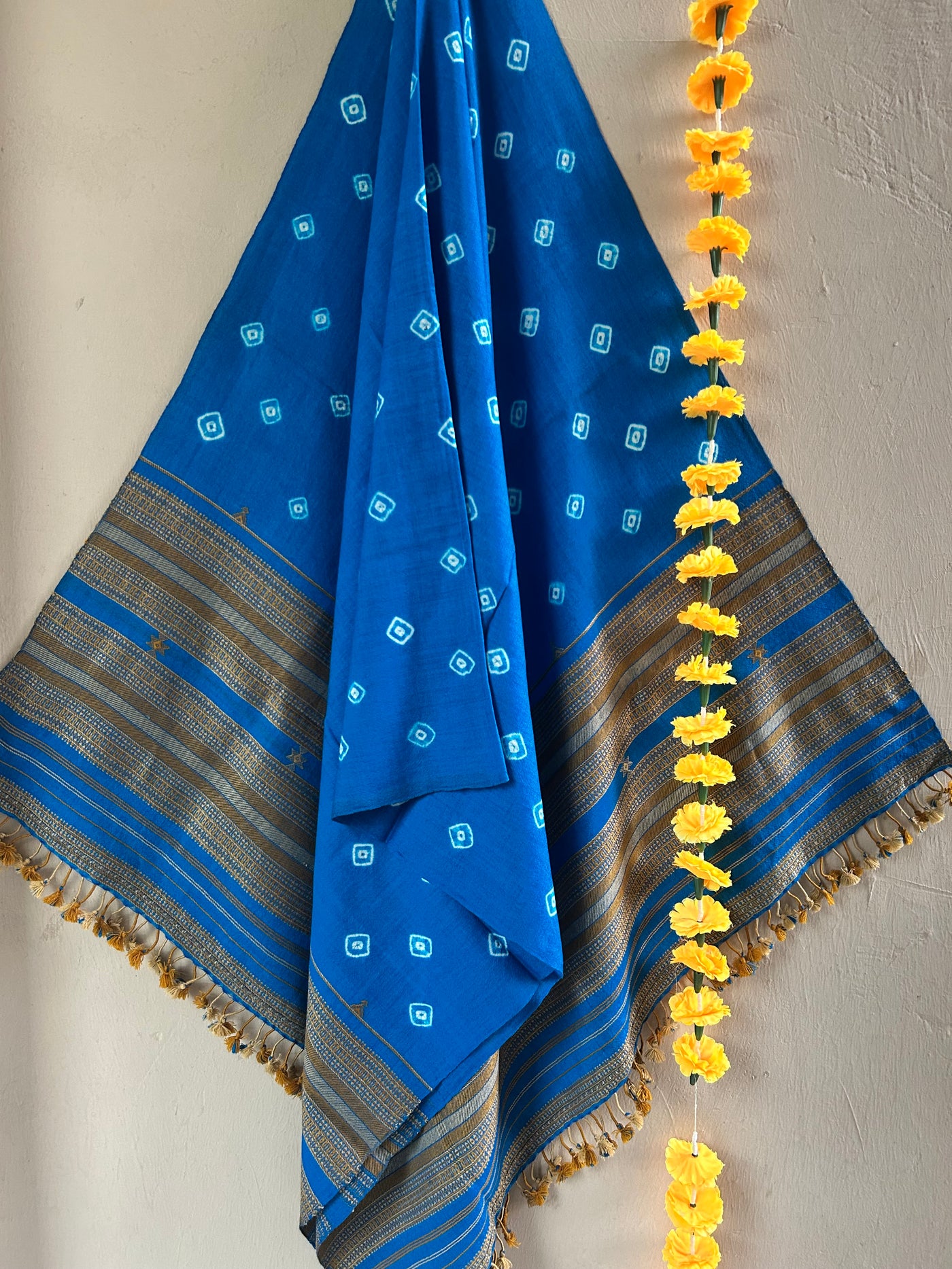 FIROZI:HANDLOOM PURE MARINO WOOL TIE&DYE BHUJODI SHAWL