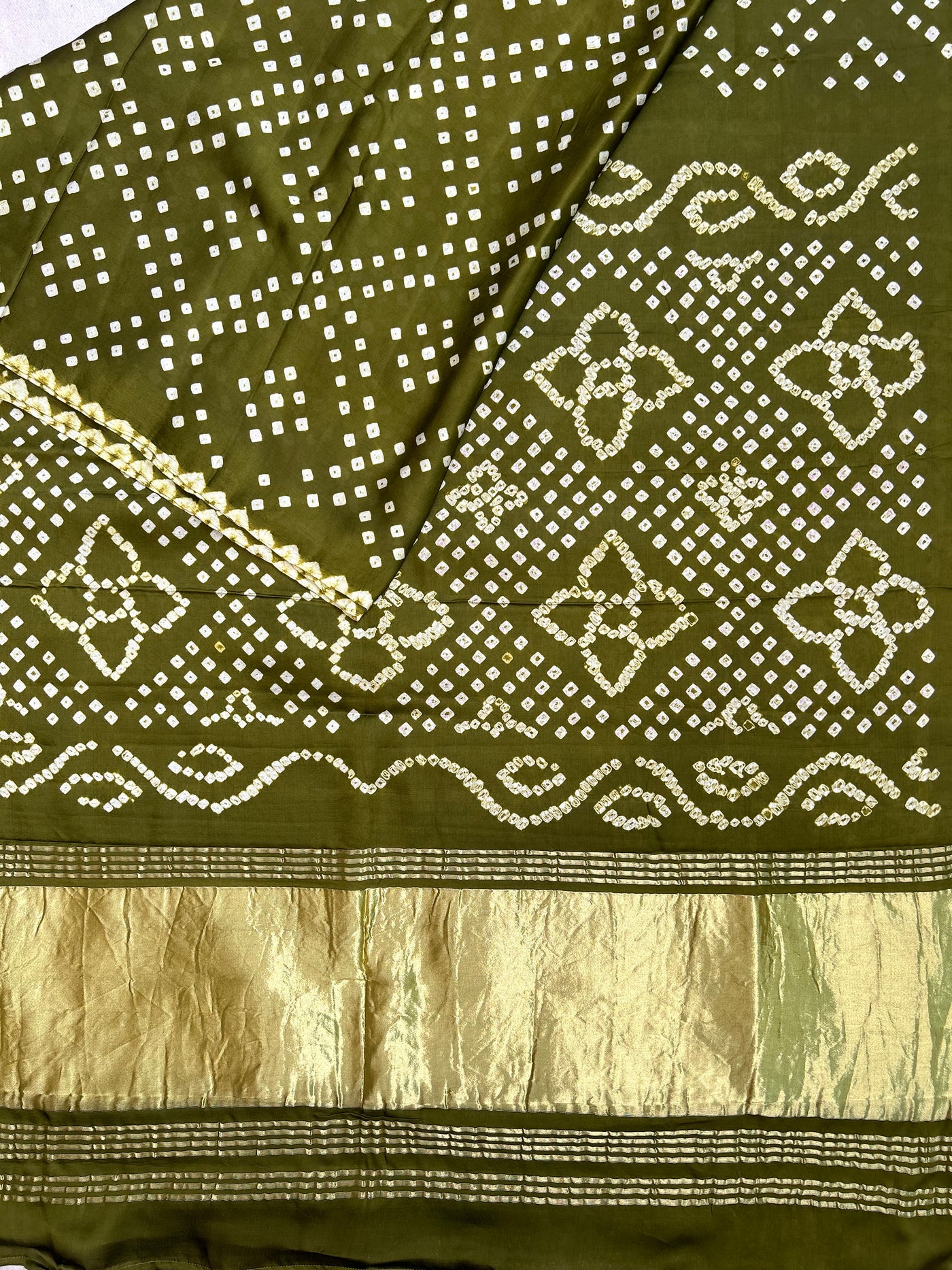 BAANI: bandhani saree with tissue palla