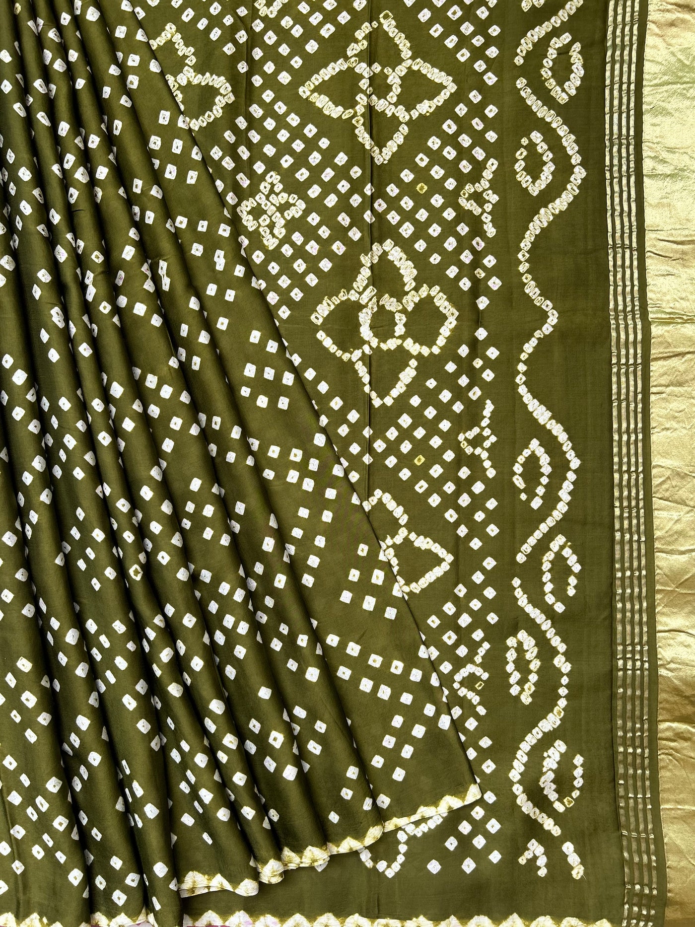 BAANI: bandhani saree with tissue palla