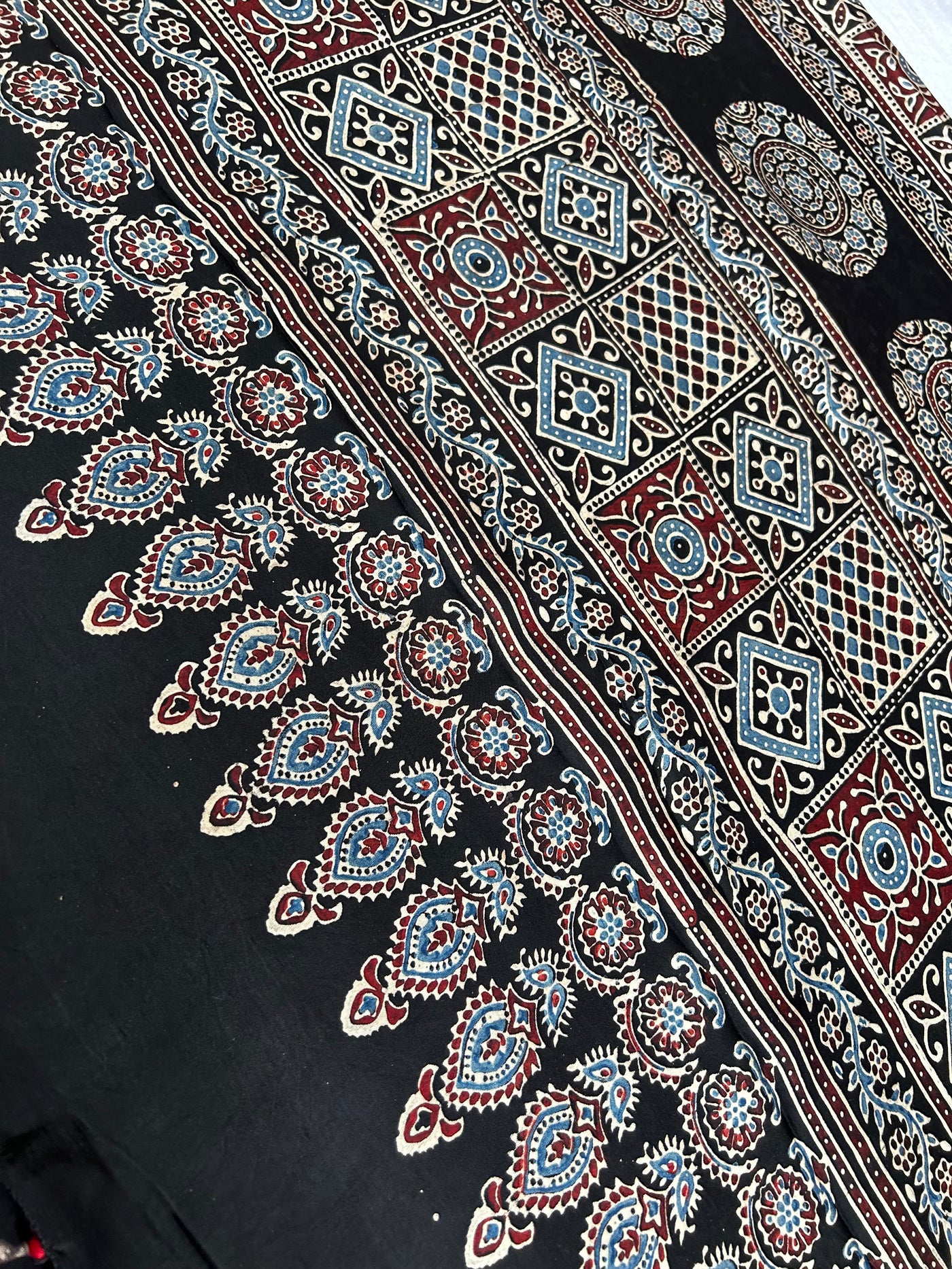 Ruhu: BLACK,HANDBLOCK AJRAKH MODAL SILK SAREE