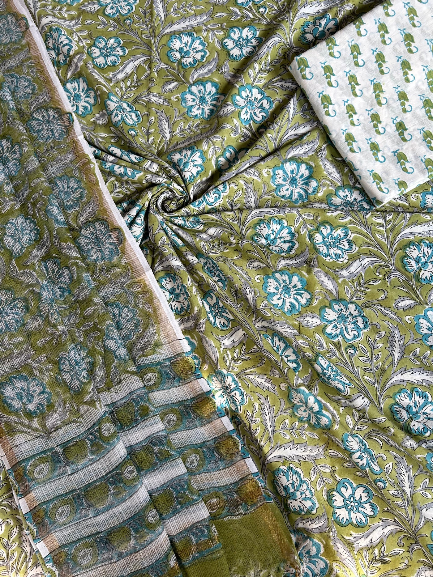 MAHI: HANDBLOCK BAGRU PRINTED COTTON 3 PIECE SUIT SET WITH DORIA DUPATTA