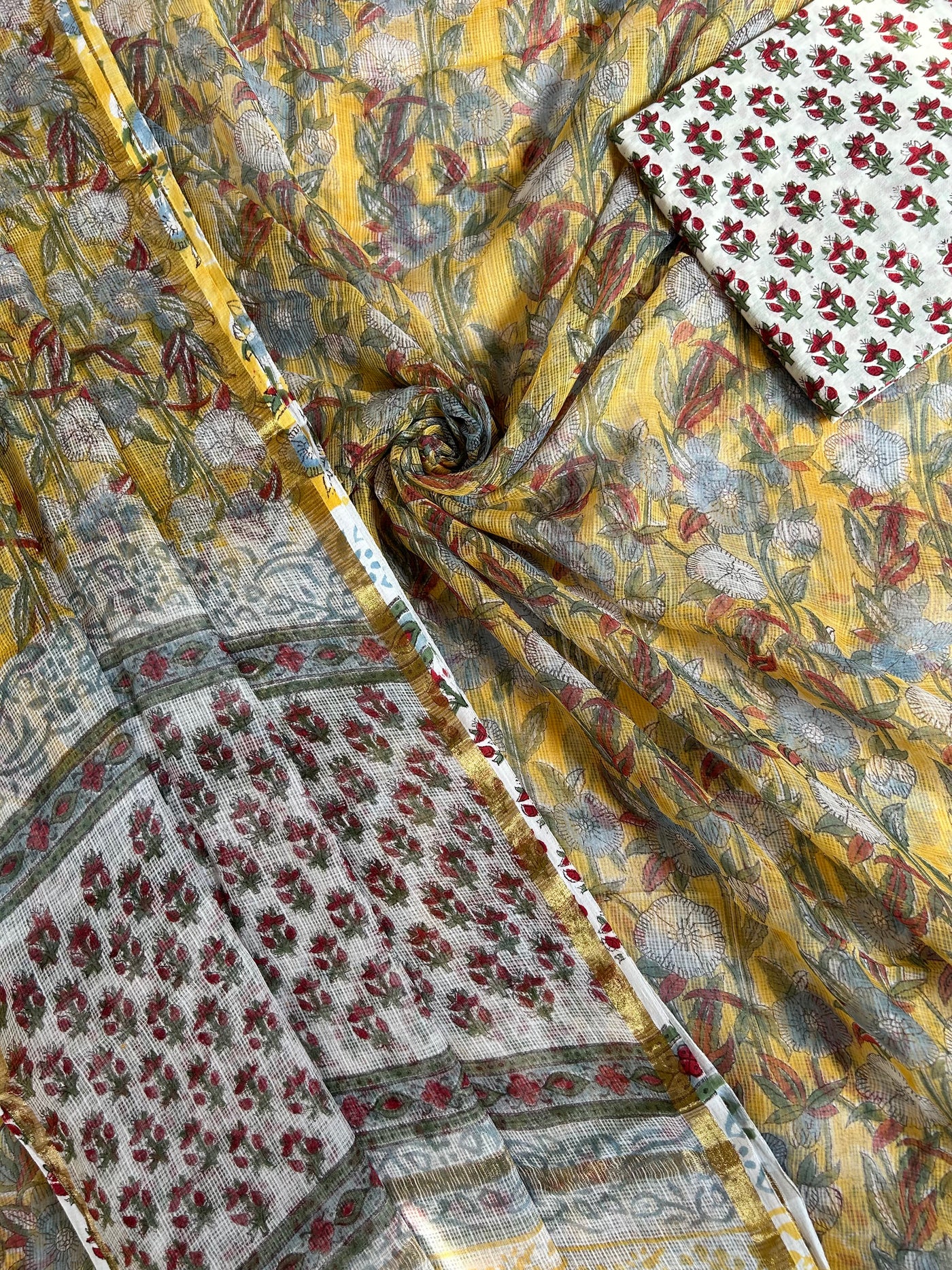 MASAKALI: HANDBLOCK DABU PRINTED KOTA DORIA 3 PIECE SUIT SET