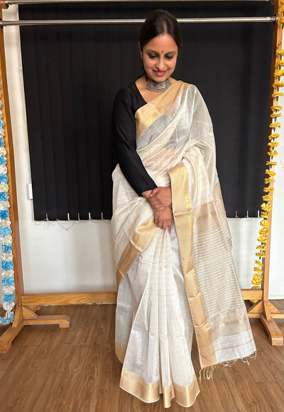 MENAKSHI: Handloom Silk-Cott Maheshwari Saree With Zari Border