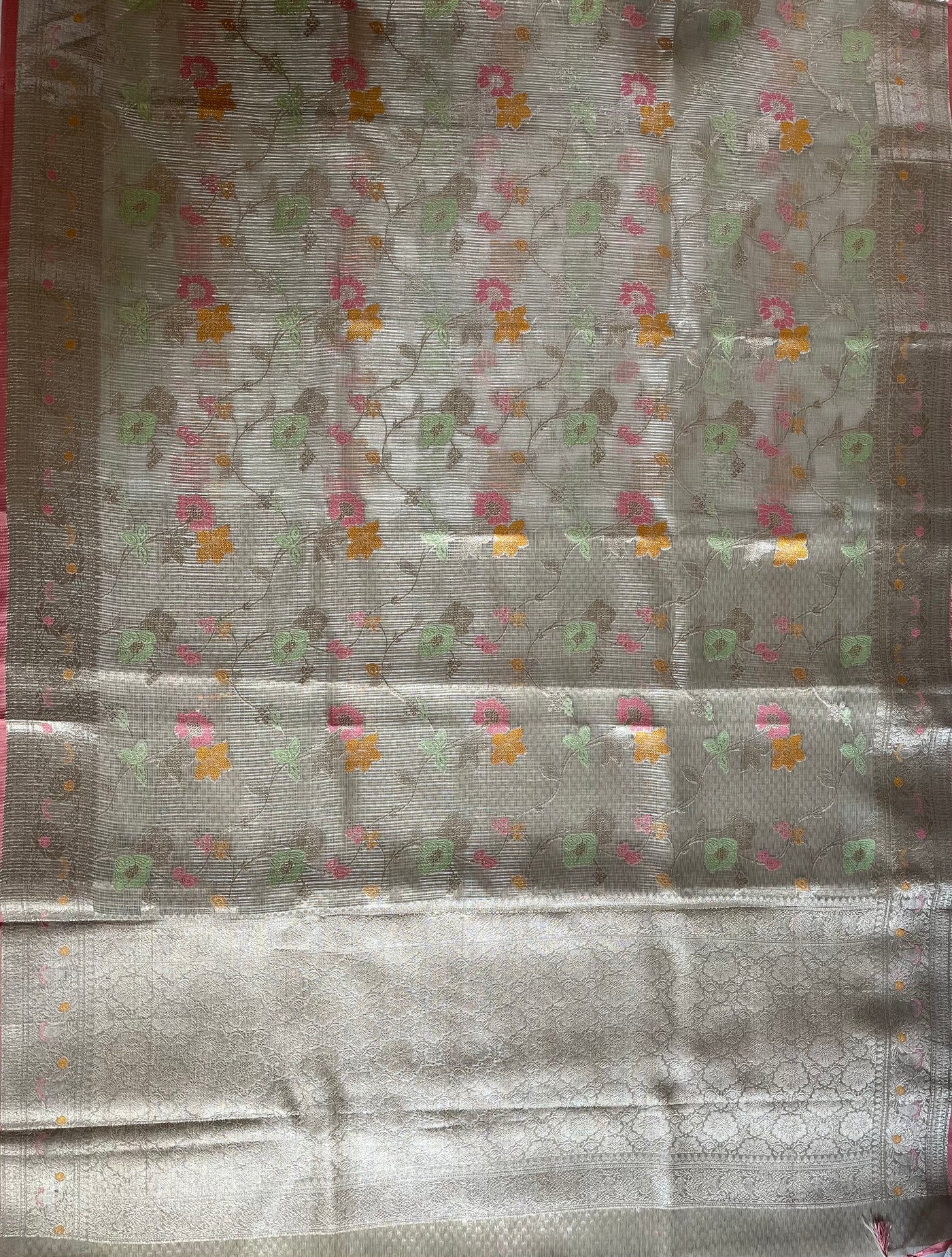 KANAK : CREAM, FESTIVE WEAR BANARASI KOTA CHECKS SAREE WITH MEENAKARI JAAL.