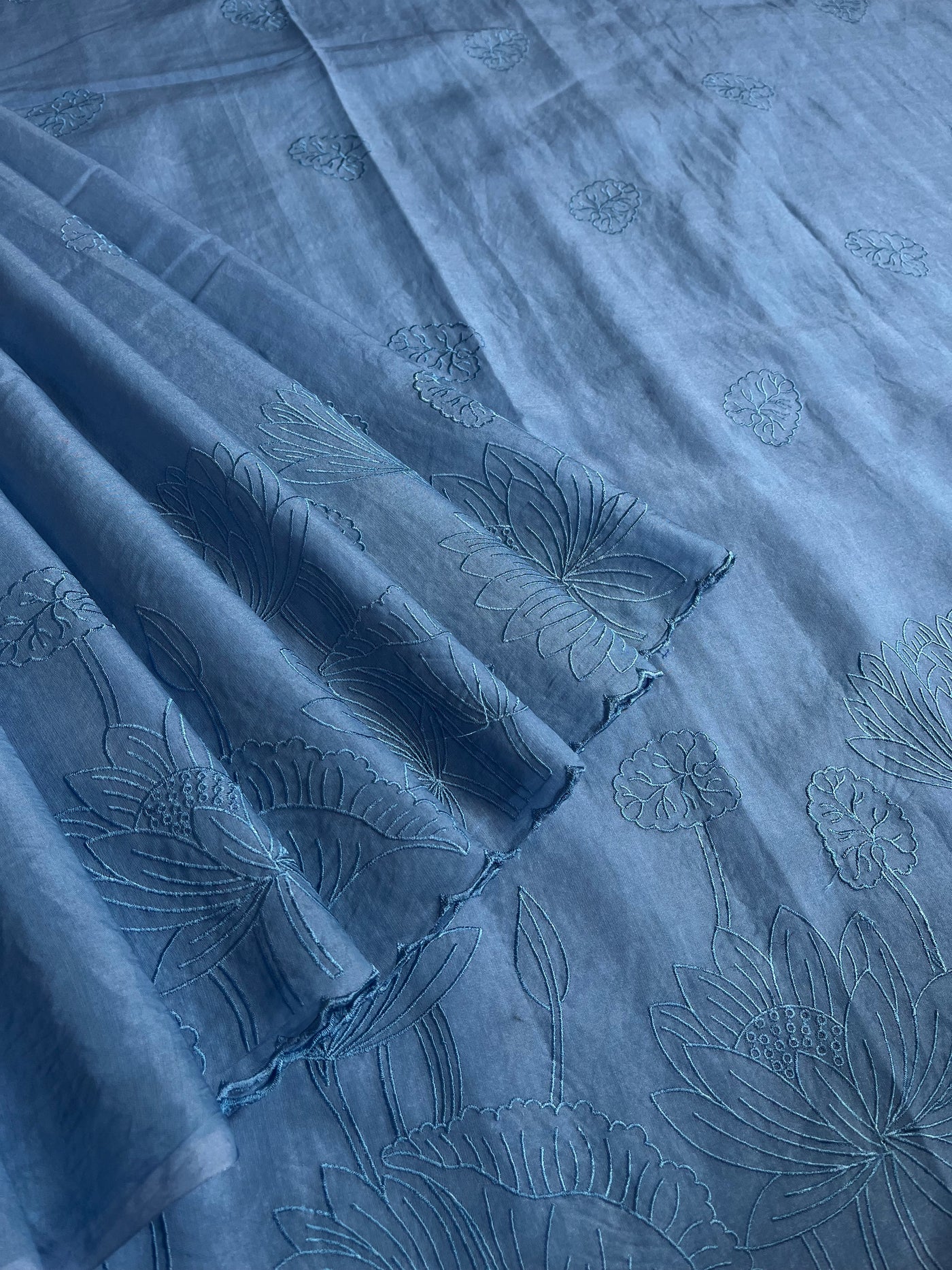 KANCHAN : INDIGO,PARTYWEAR  PURE SILK-EXCEL SAREE WITH THREAD EMBROIDERY.