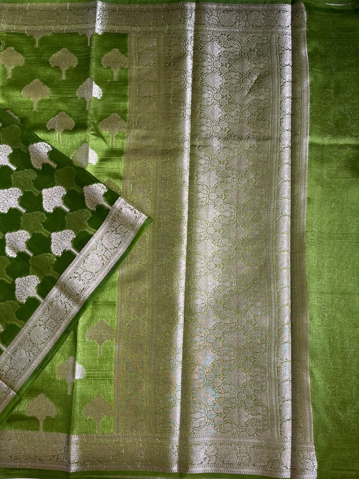 PARIJAT : HEENA GREEN, WEDDING WEAR BANARASI CHANDERI SILK SAREE