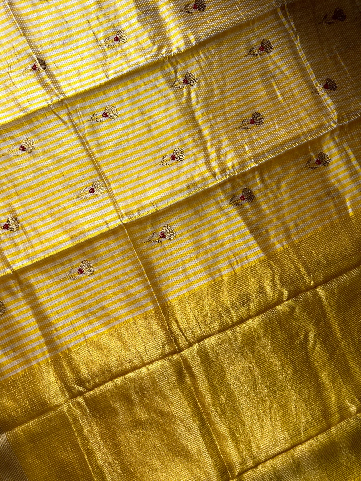 SHAGUN: HANDLOOM PURE SILK CHANDERI SAREE WITH EK NALIYA BOOTA