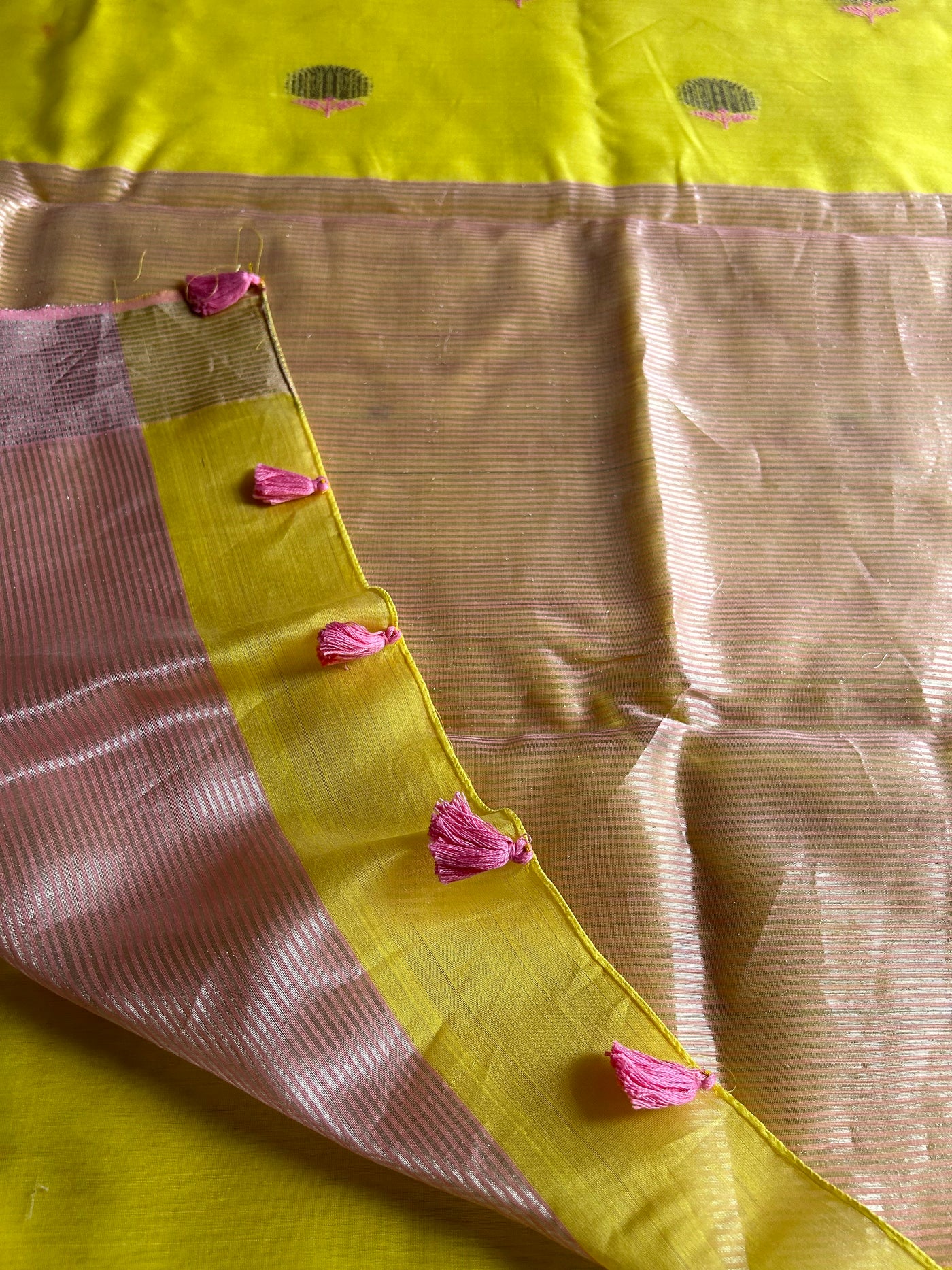 Aadilakshmi: HANDLOOM SILK  BY COTTON CHANDERI SAREE WITH EK NALIYA BOOTA