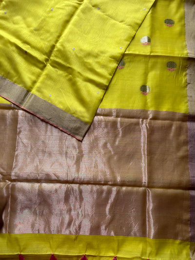 Aadilakshmi: HANDLOOM SILK  BY COTTON CHANDERI SAREE WITH EK NALIYA BOOTA