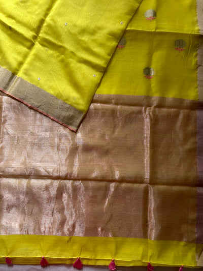 Aadilakshmi: HANDLOOM SILK  BY COTTON CHANDERI SAREE WITH EK NALIYA BOOTA