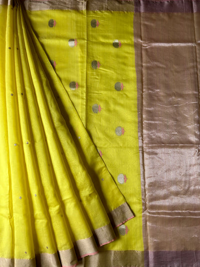 Aadilakshmi: HANDLOOM SILK  BY COTTON CHANDERI SAREE WITH EK NALIYA BOOTA