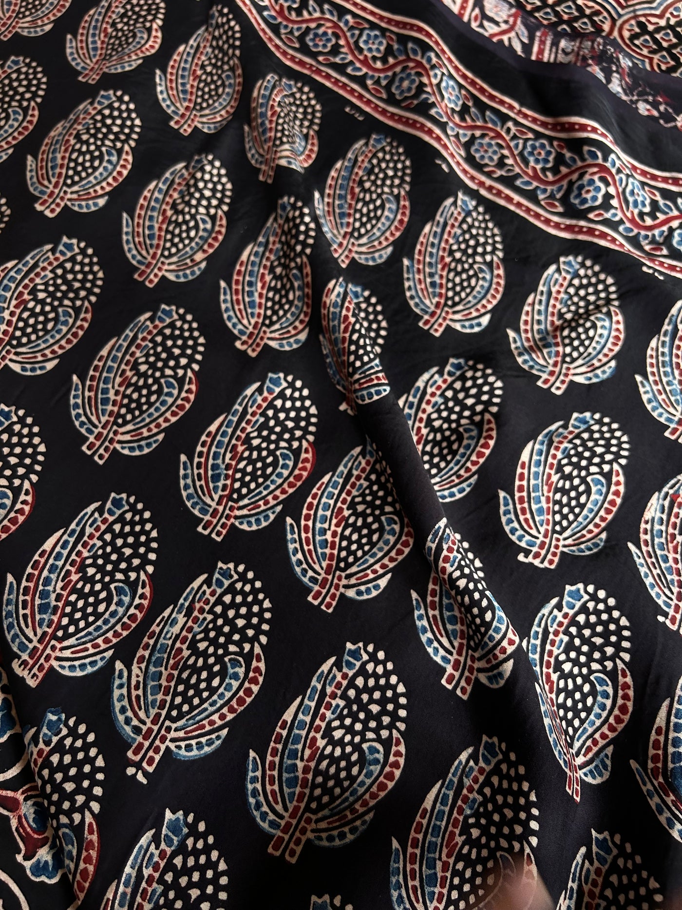 Vidhu: BLACK,HANDBLOCK AJRAKH MODAL SILK SAREE
