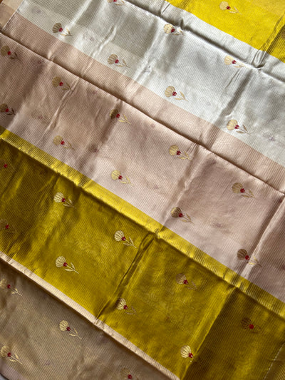 SUNAHRI: HANDLOOM PURE SILK CHANDERI SAREE WITH EK NALIYA BOOTA