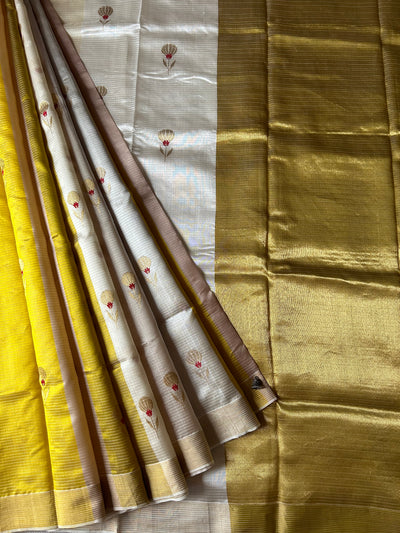 SUNAHRI: HANDLOOM PURE SILK CHANDERI SAREE WITH EK NALIYA BOOTA