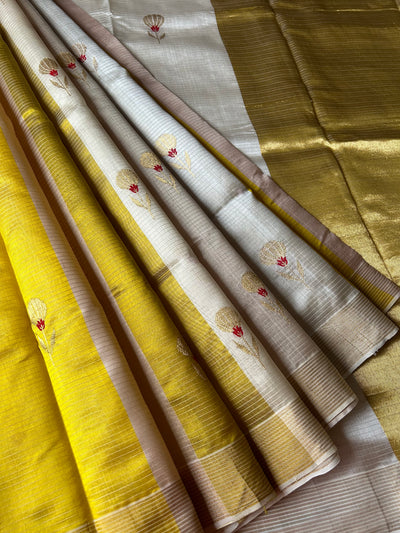 SUNAHRI: HANDLOOM PURE SILK CHANDERI SAREE WITH EK NALIYA BOOTA