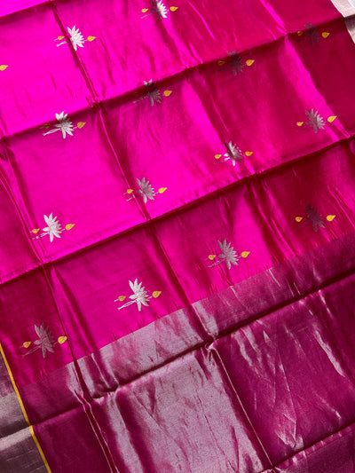 Raj Kamal: HANDLOOM PURE SILK CHANDERI SAREE WITH EK NALIYA BOOTA