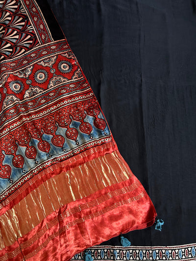 LAAL PARI : Handblock Ajrakh Modal Silk Suitset