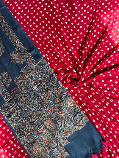 GANIKA : HANDBLOCK AJRAKH MODAL SILK DUPATTA WITH DYED MODAL SILK BANDHANI SUIT SET