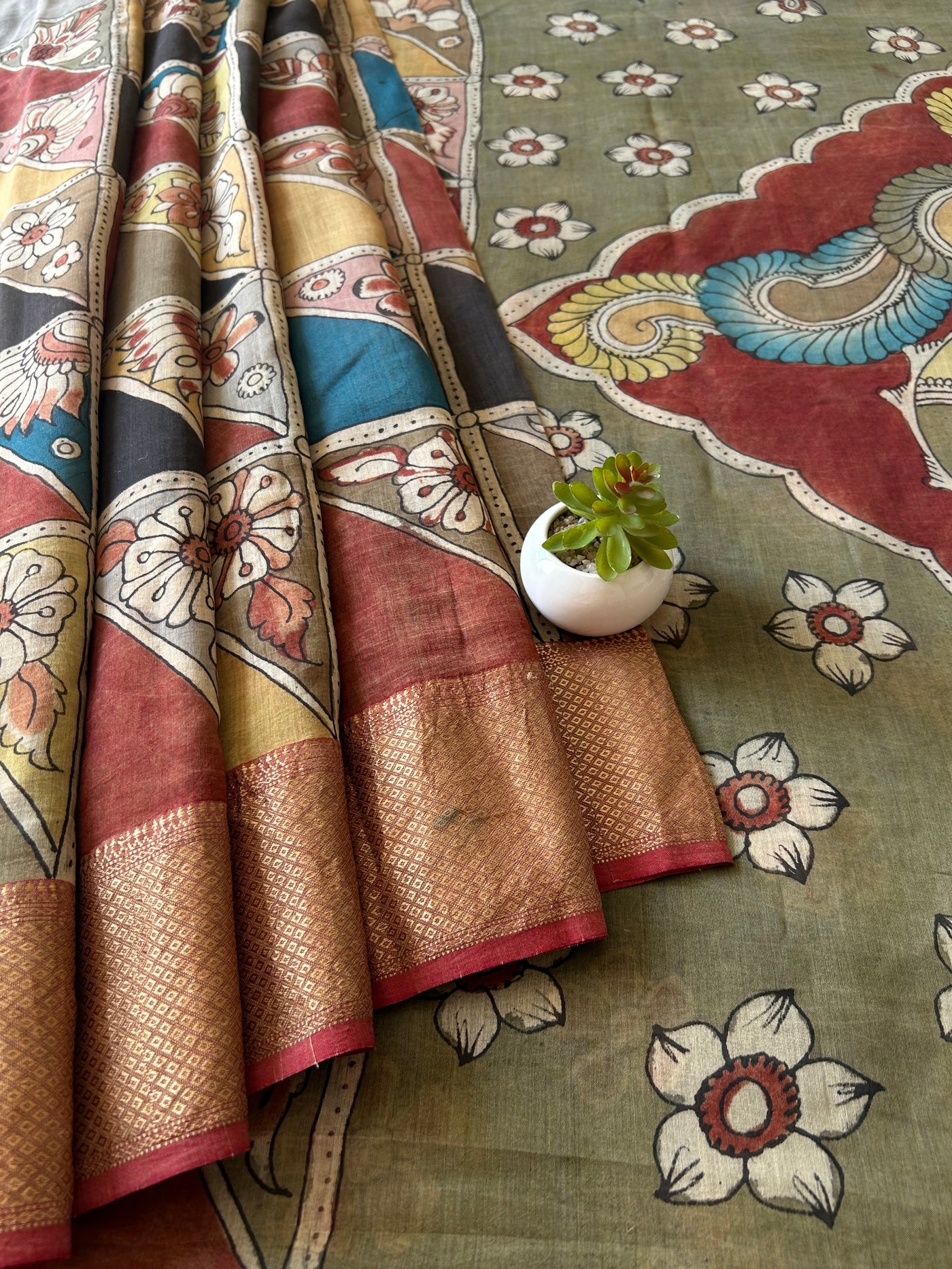 MORNI: Handloom Maheshwari Pen Kalamkari Saree