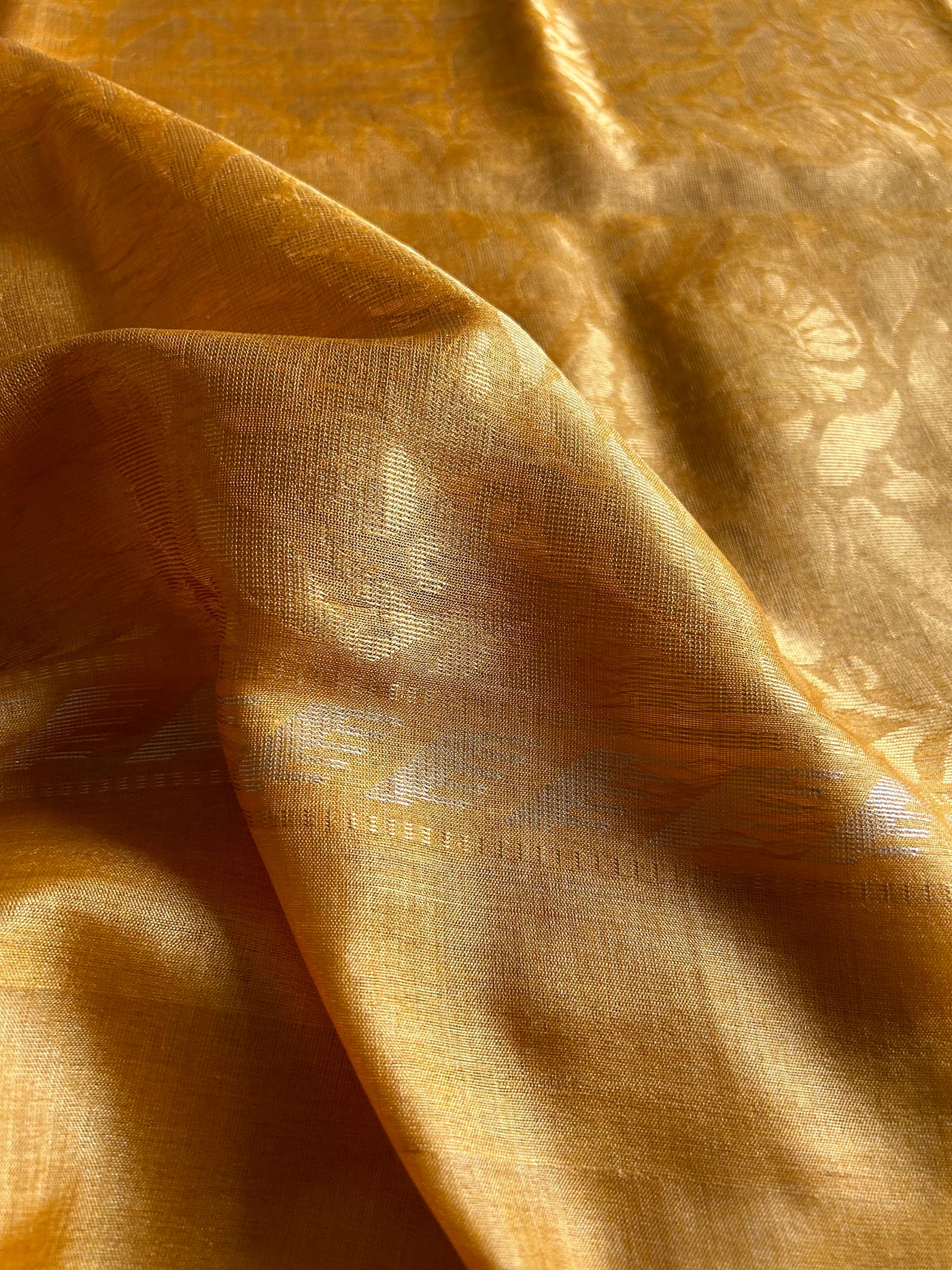 THE GOLDEN TREASURE : Handloom Kosa Tussar silk saree