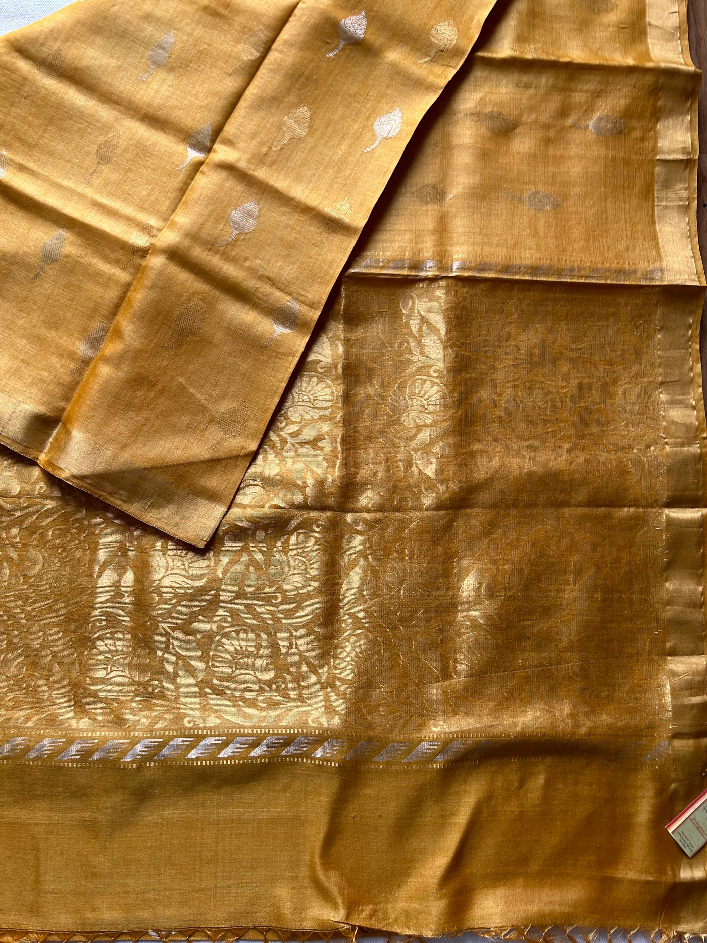 THE GOLDEN TREASURE : Handloom Kosa Tussar silk saree