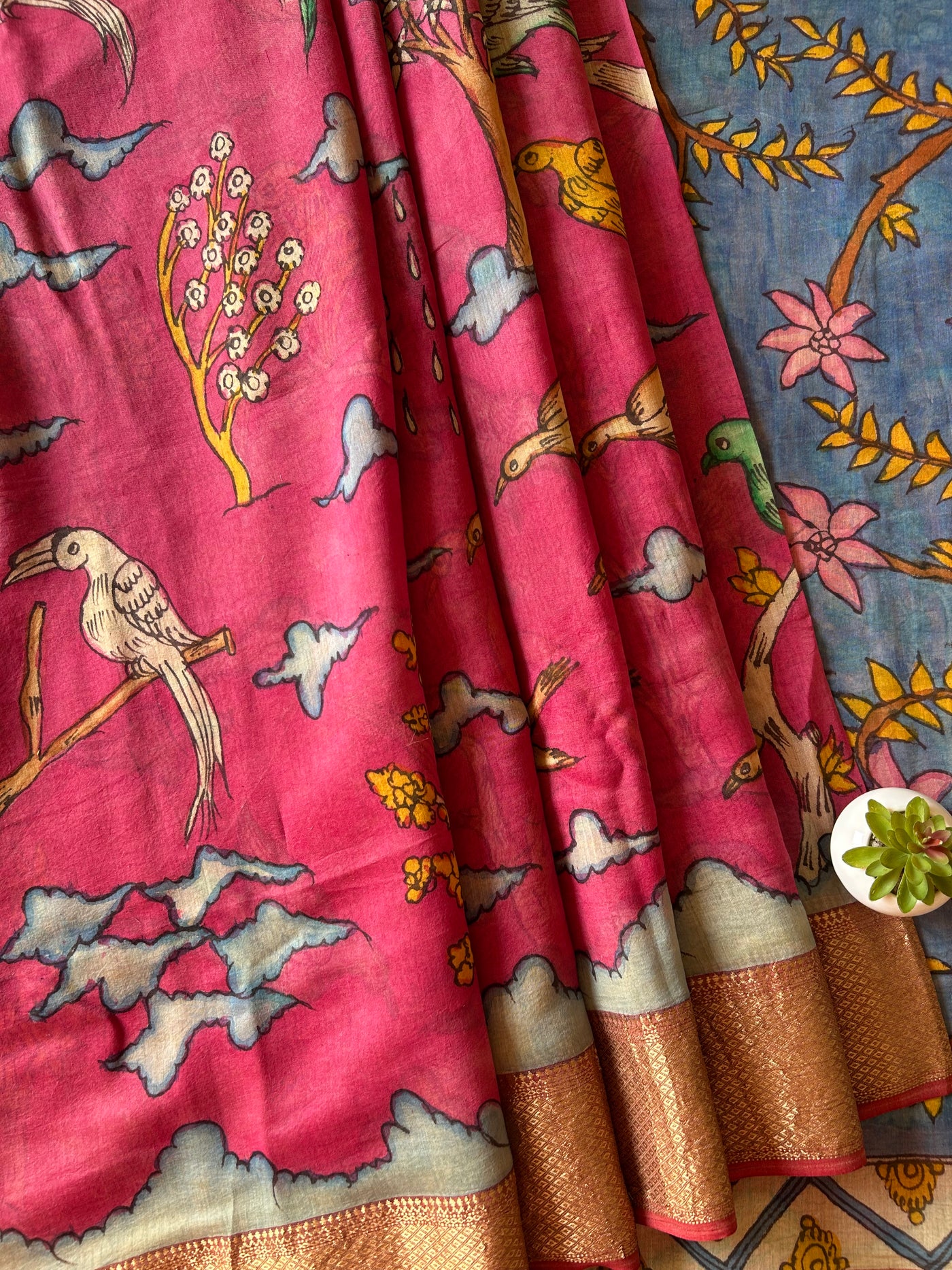 Parindey: Handloom Maheshwari Pure Silk-Cott Pen Kalamkari Saree